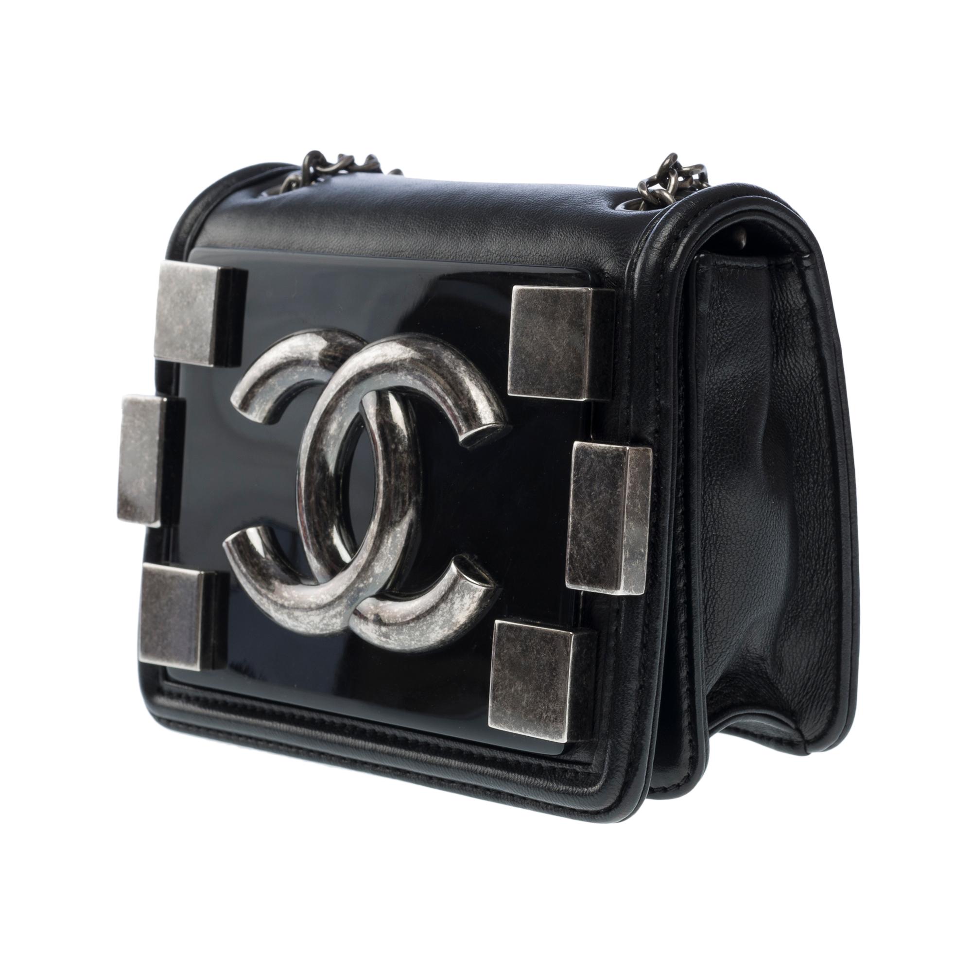 Limited edition Chanel Mini Lego Brick shoulder flap bag in Black leather, RHW In Good Condition In Paris, IDF