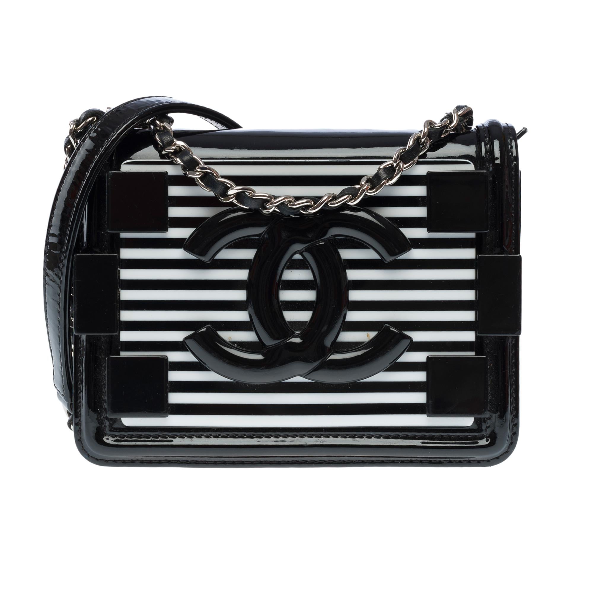 Limited edition Chanel Mini Lego Brick shoulder flap bag in Black leather, SHW In Good Condition For Sale In Paris, IDF