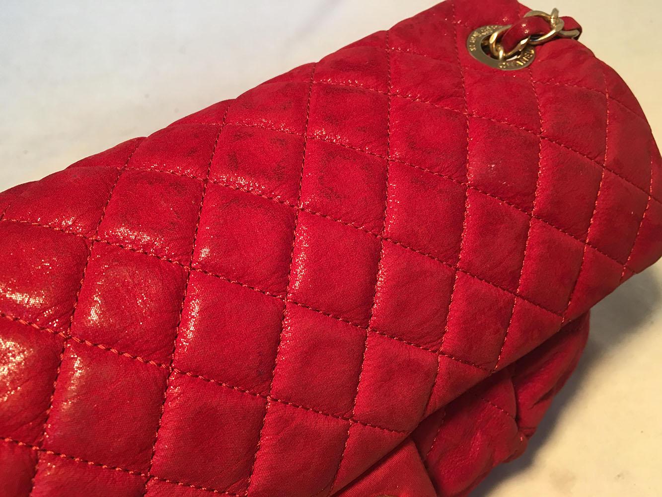 Chanel Red Iridescent Calfskin Chic Quilt Flap Bag In Good Condition In Philadelphia, PA