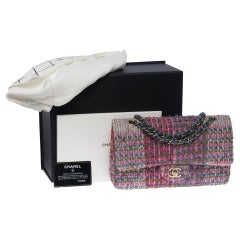 Limited Edition Chanel Timeless double flap shoulder bag in Pink Tweed, MCHW