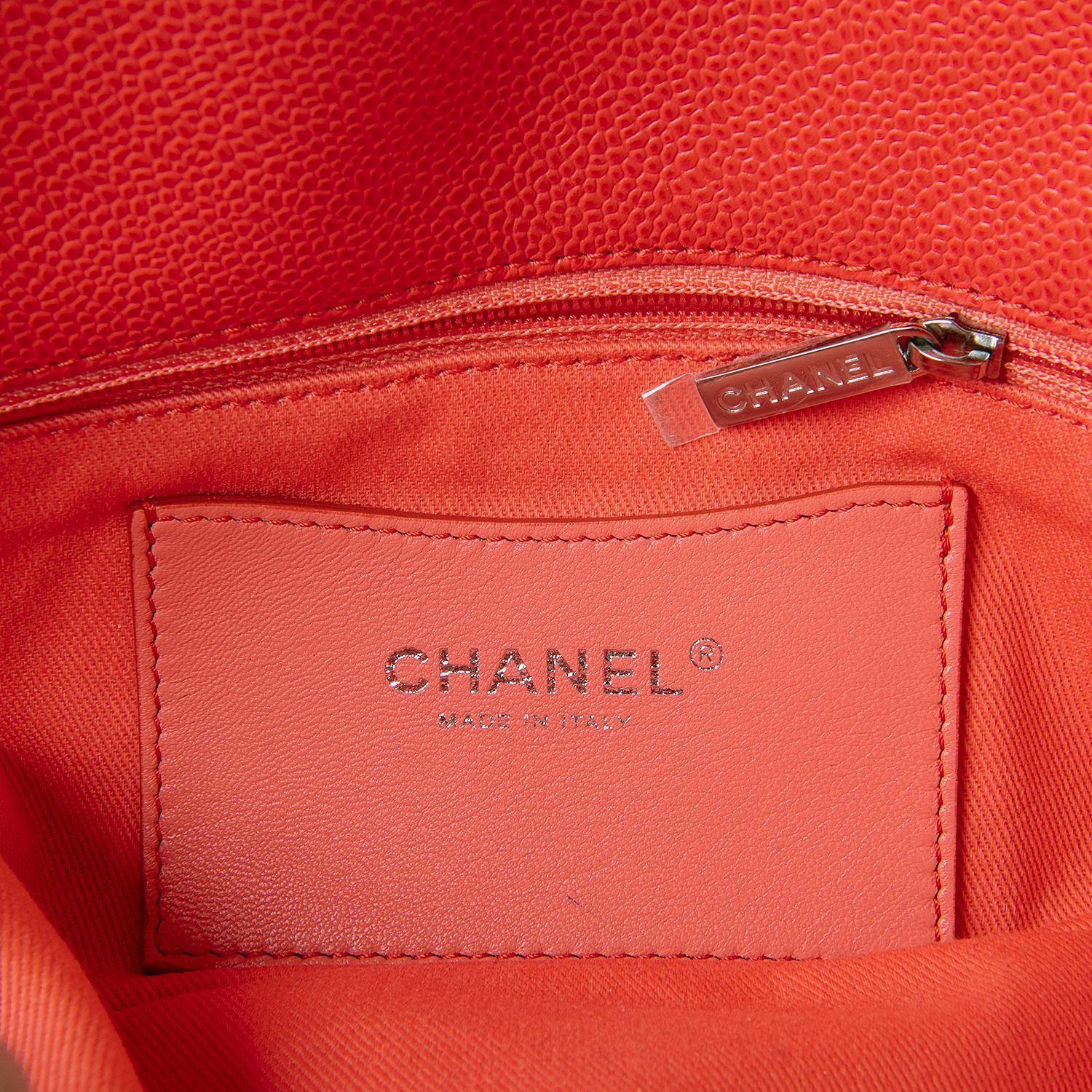 Limited Edition Chanel Tri-Color Caviar 'Just Mademoiselle' Shoulder Bag In Excellent Condition For Sale In London, GB