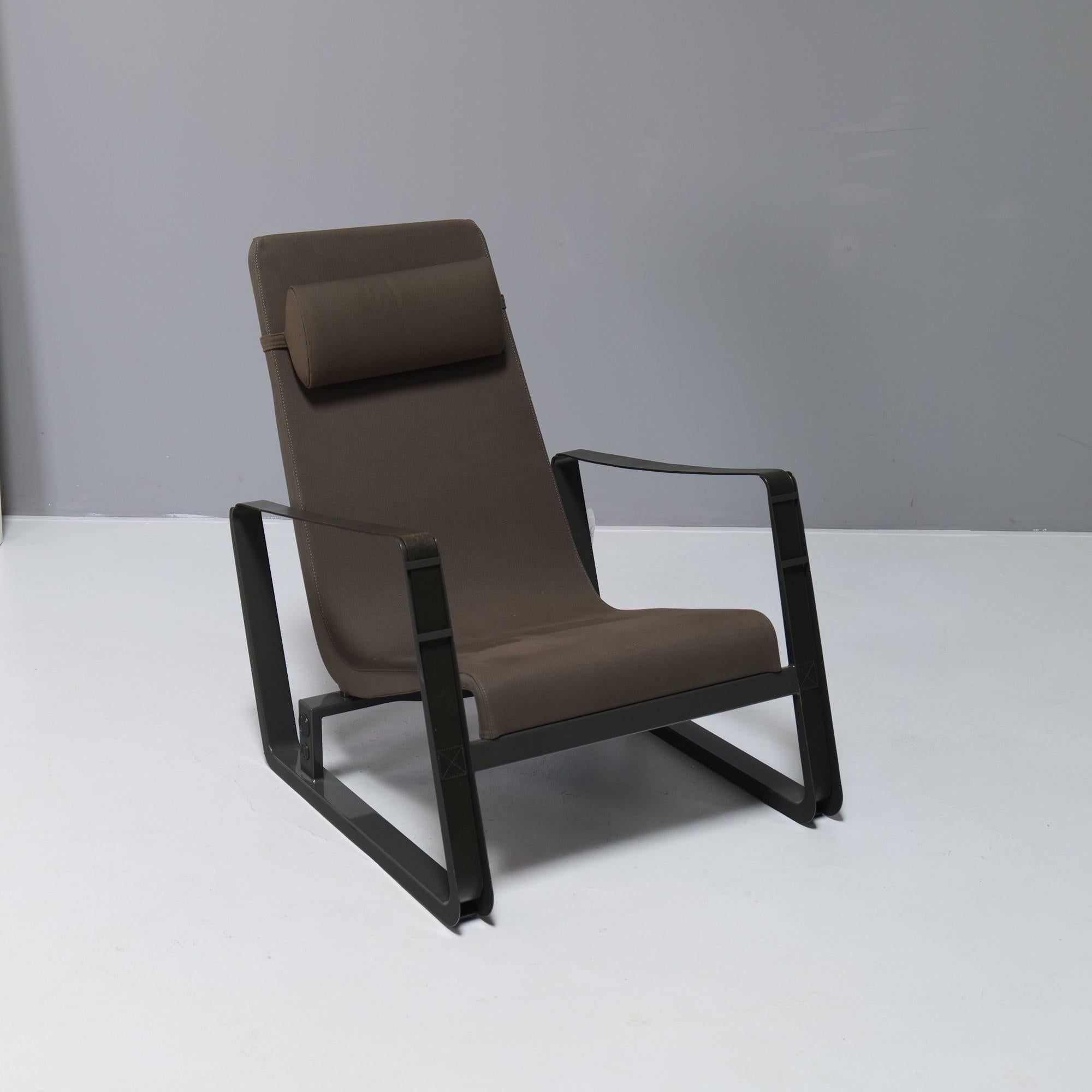 Rare limited edition Cité armchair by Jean Prouvé for Vitra x G-Star Raw.

This model is still with the original tags and is unused. This piece was only used for exhibitions.
Excellent condition with slight fading on the fabrics.

Made in 2011
