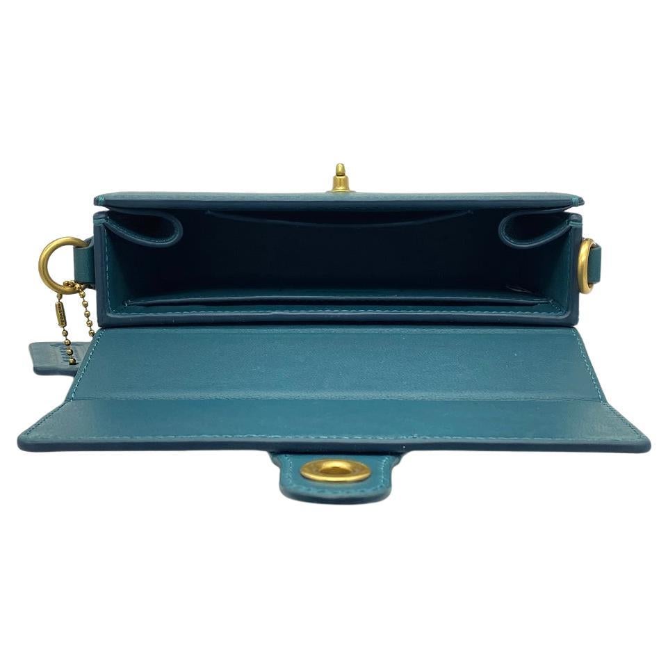 Limited Edition Coach Glovetanned Leather Box Clutch In Good Condition For Sale In Atlanta, GA