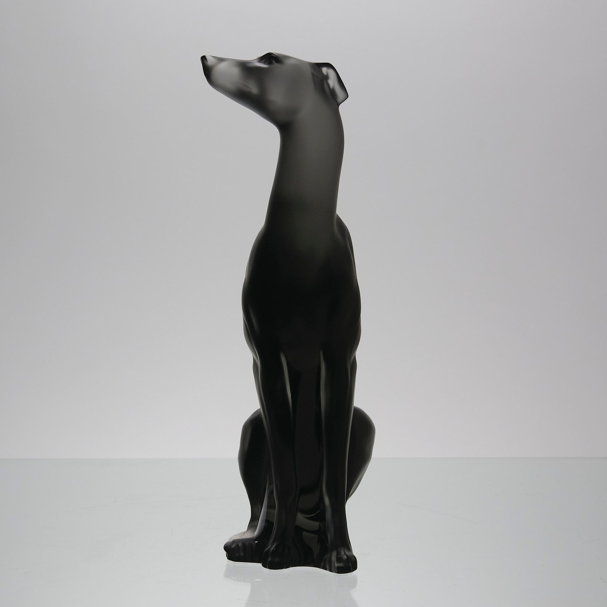 Kristallglas-Skulptur „Greyhound“ von Lalique, limitierte Auflage (Geformt) im Angebot