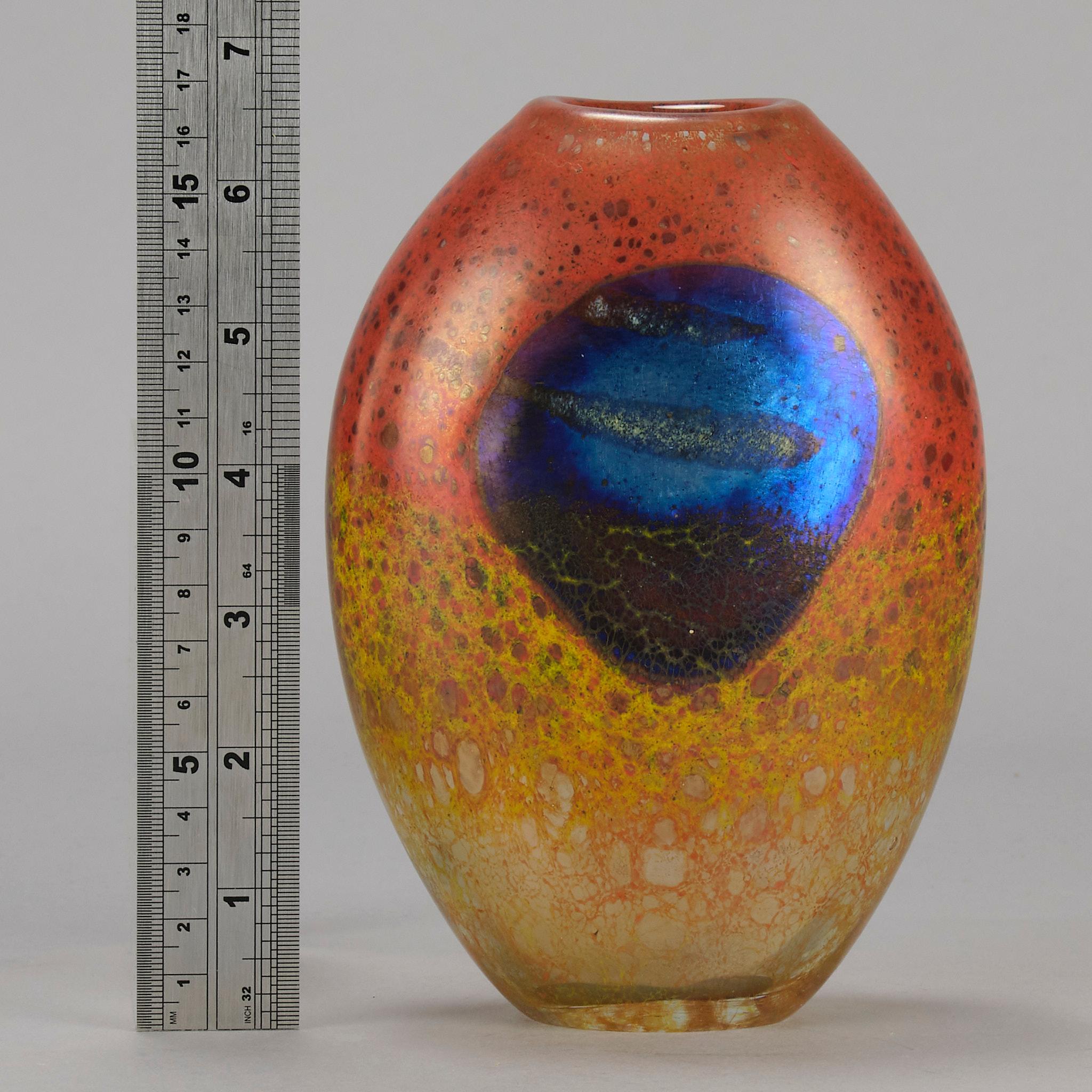 Vaso astratto di Norman Stuart Clark in edizione limitata dei primi del Novecento in vendita 3