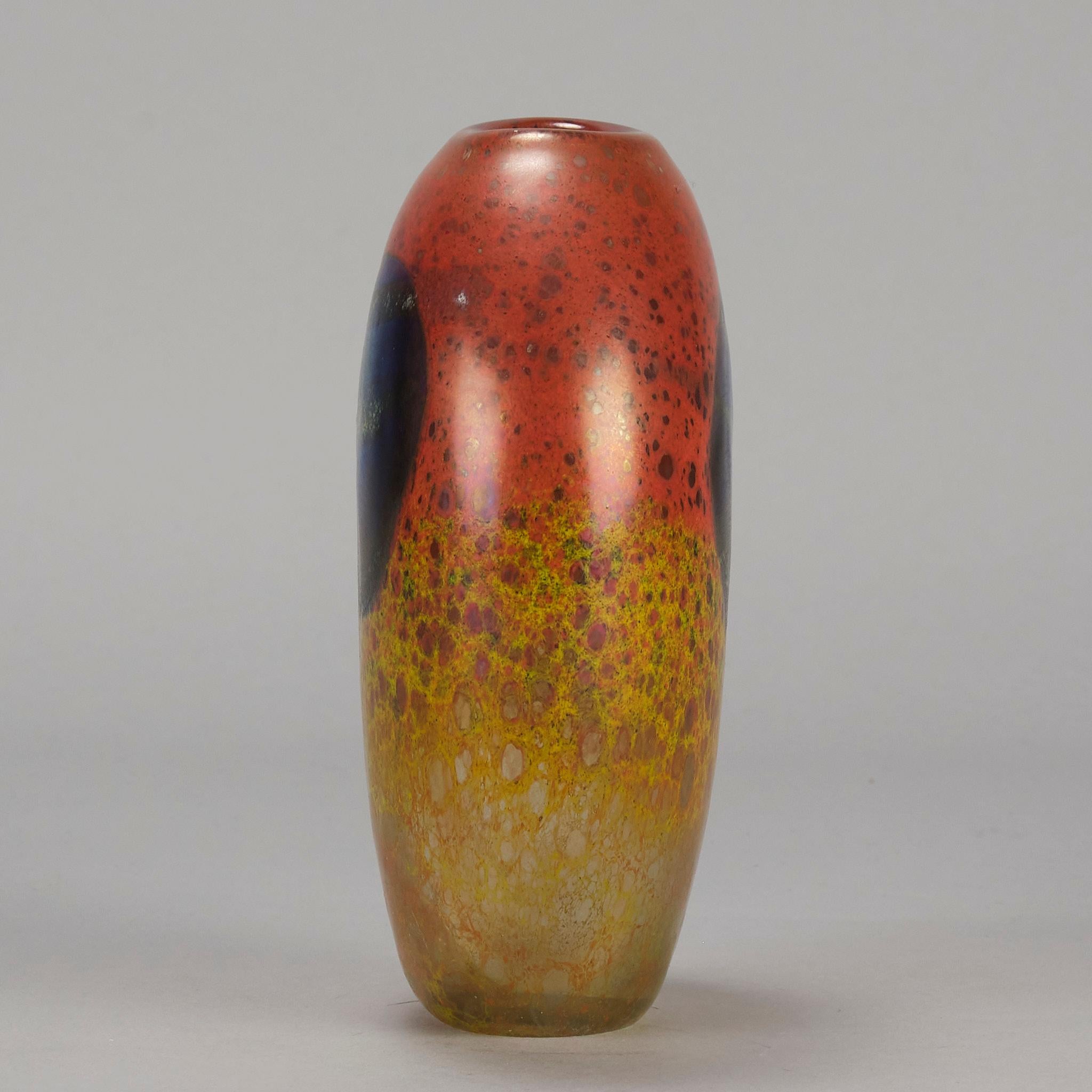 Stampato Vaso astratto di Norman Stuart Clark in edizione limitata dei primi del Novecento in vendita