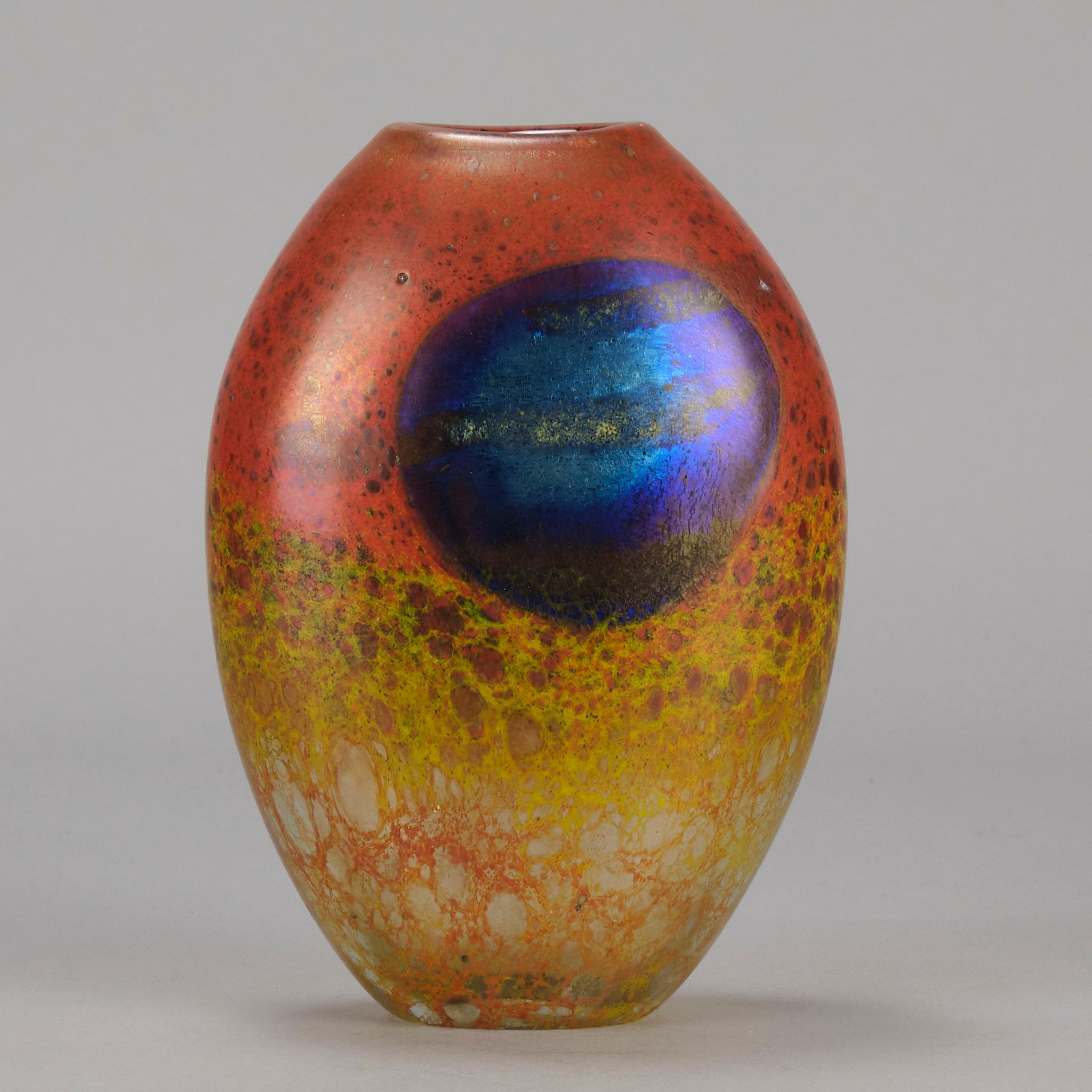 XX secolo Vaso astratto di Norman Stuart Clark in edizione limitata dei primi del Novecento in vendita