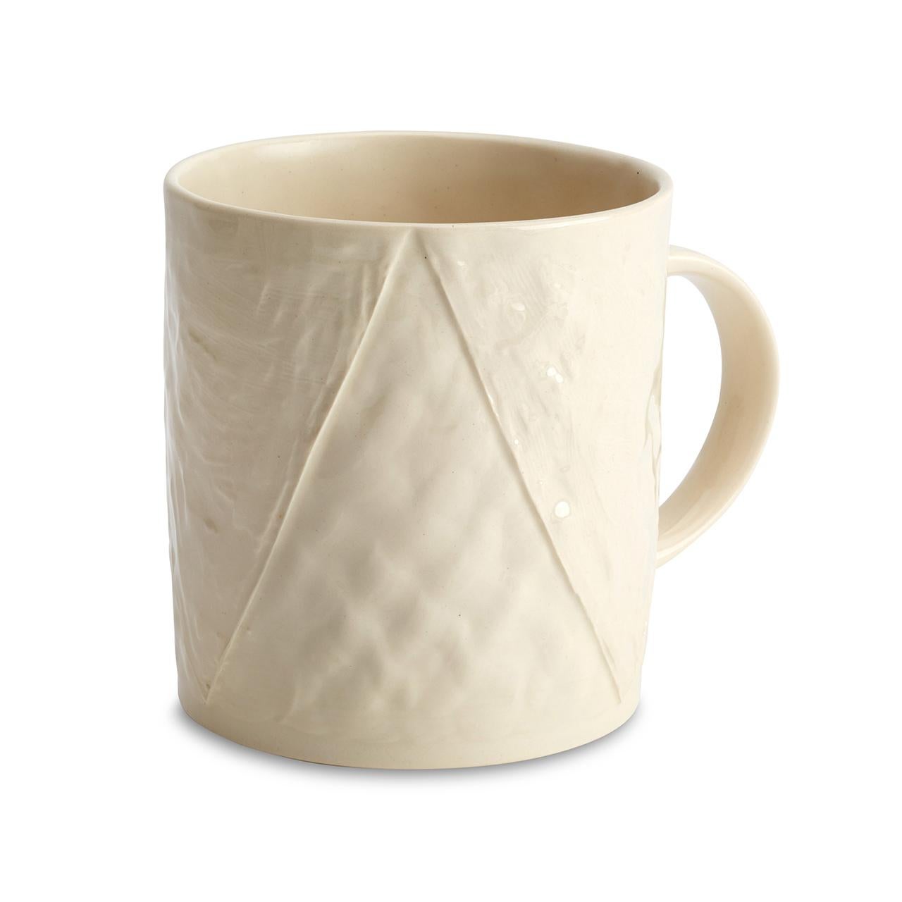 Teekanne und Becher aus Steingut in limitierter Auflage, entworfen von 12 Designern (Glasiert) im Angebot