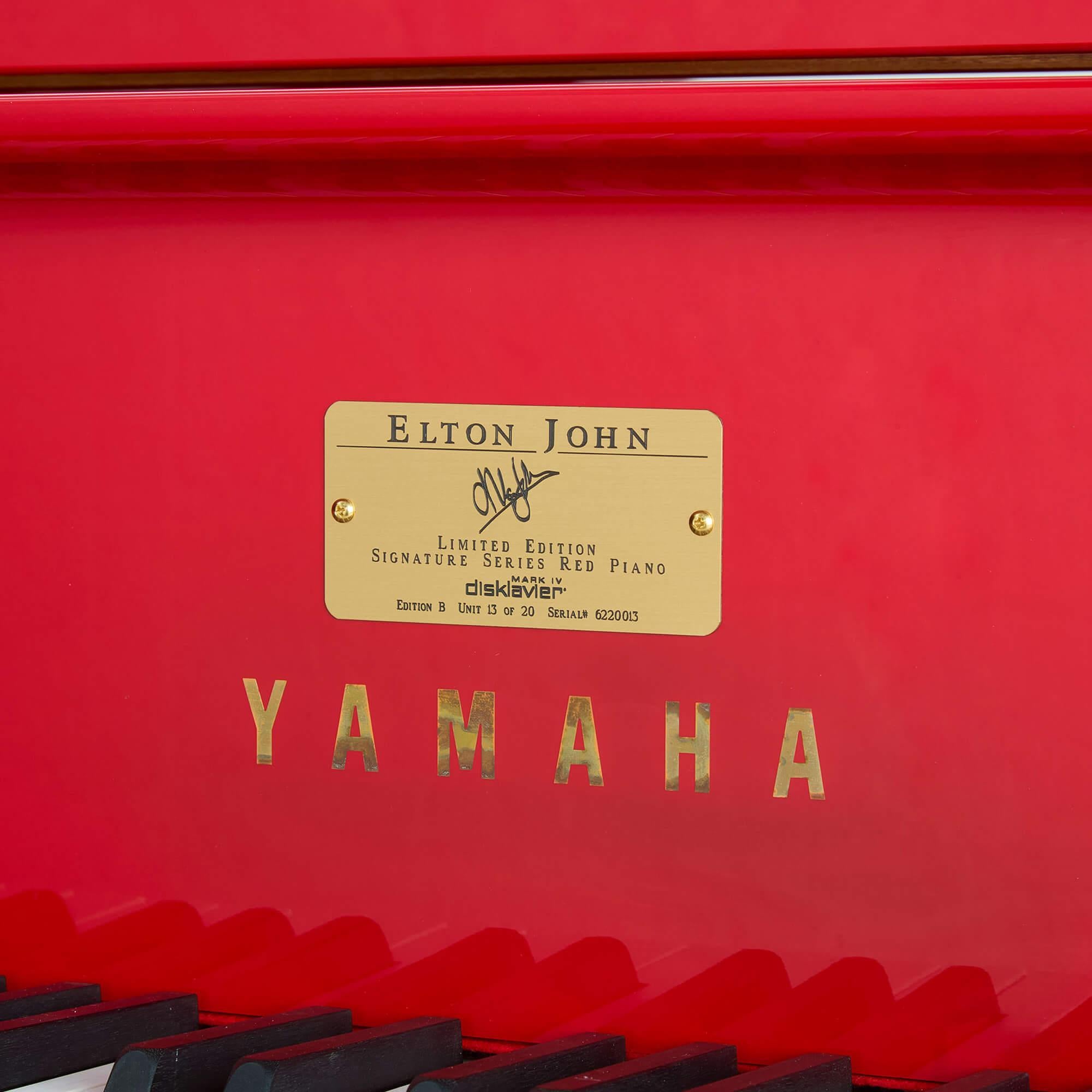 Edition limitée Iton John's Signature Series Red Piano Yamaha Bon état - En vente à London, GB