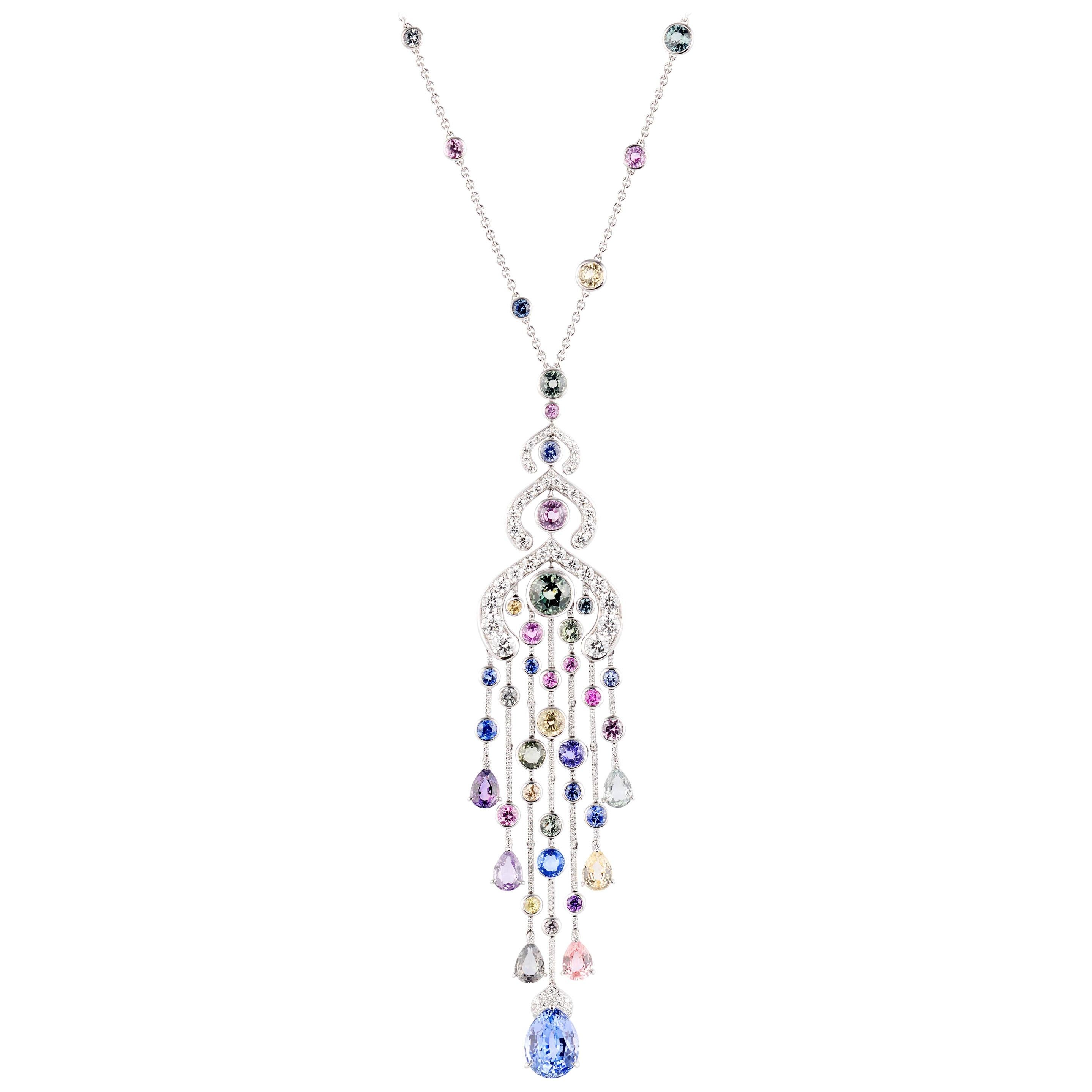 Collana Fabergé Délices D'Été in edizione limitata con diamanti e zaffiri a forma di pera in vendita