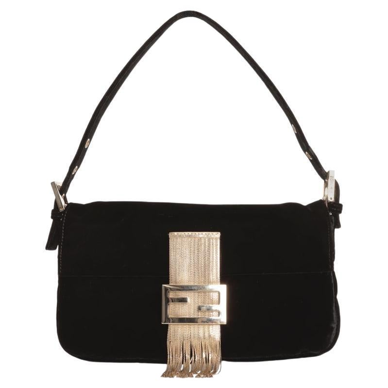 Édition limitée du sac Baguette de Fendi Velours noir avec franges dorées