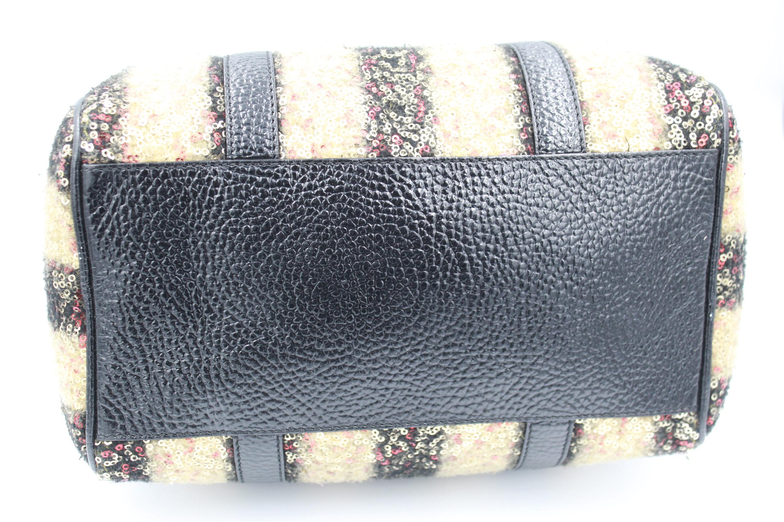 Limited Edition Fendi Bauletto Sequins handbag In Good Condition In Paris, FR
