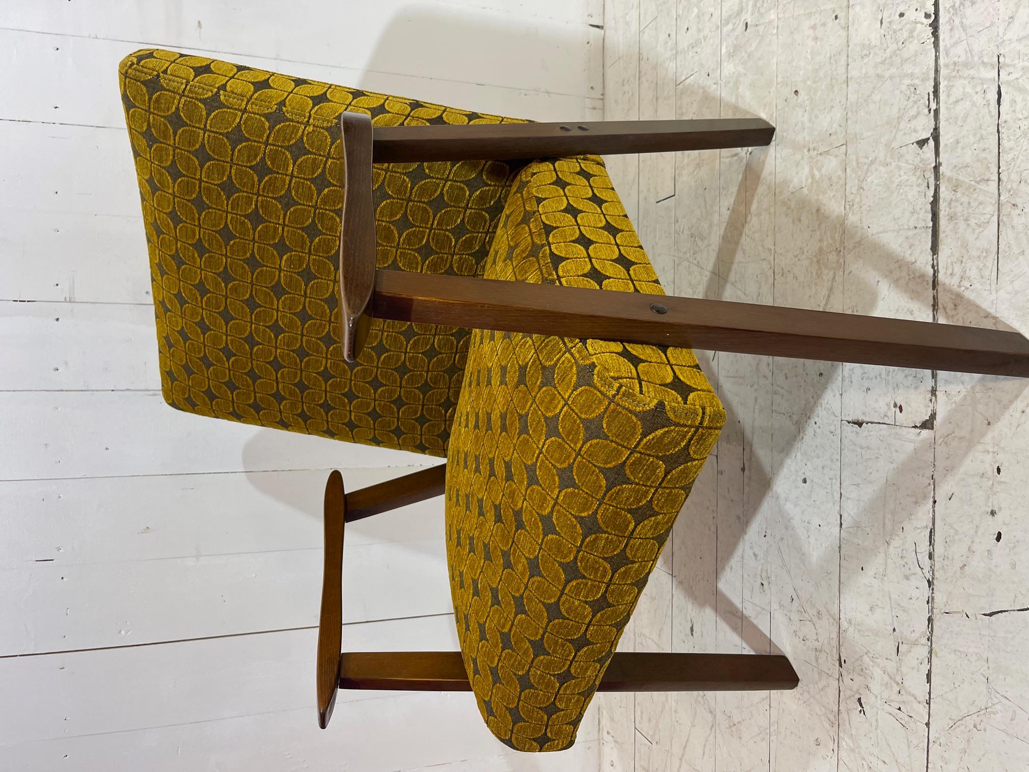 Limited Edition German Mid Century Lounge Chair in Geometric Fabric For Sale 4