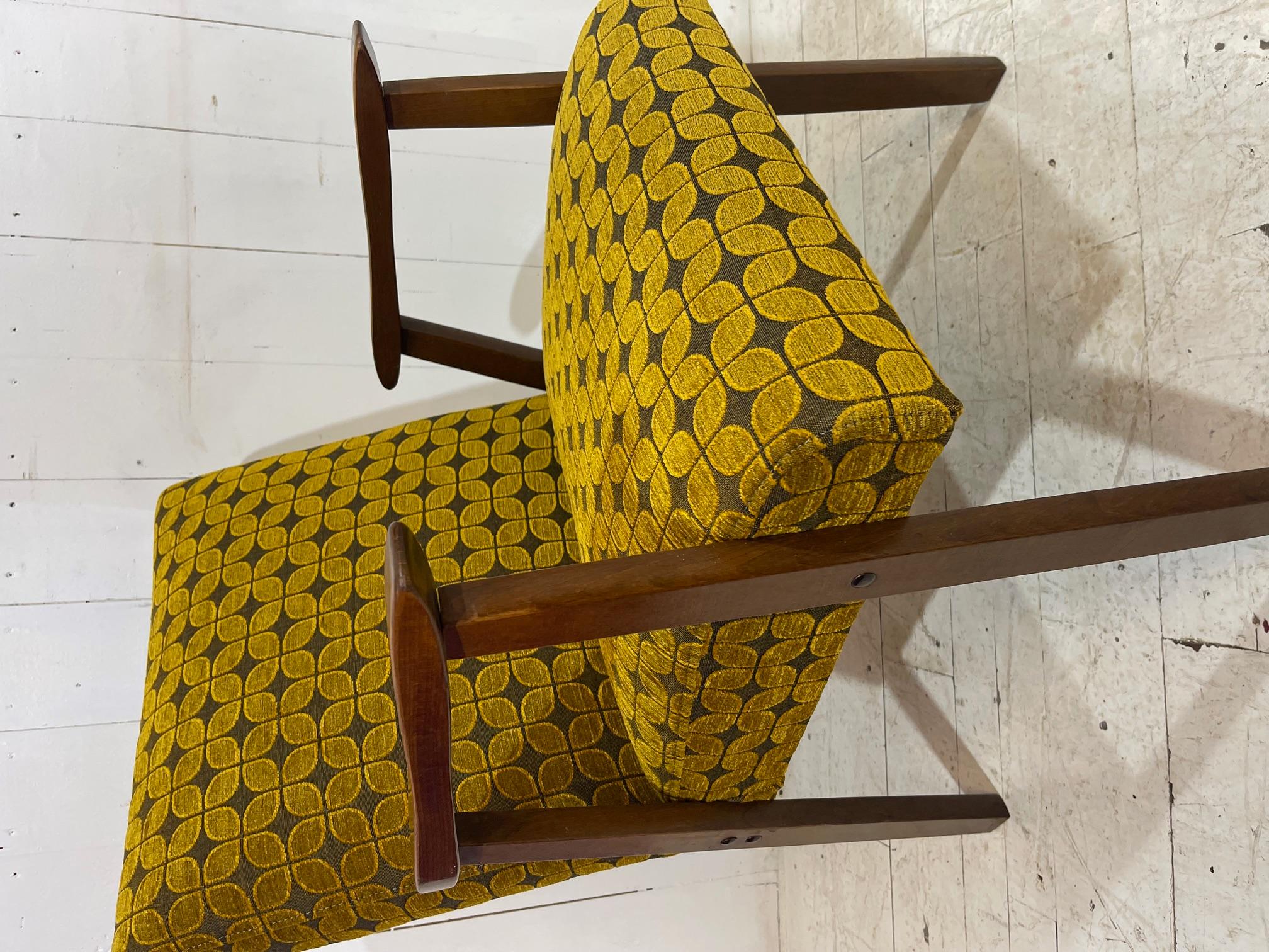 Limited Edition German Mid Century Lounge Chair in Geometric Fabric For Sale 2