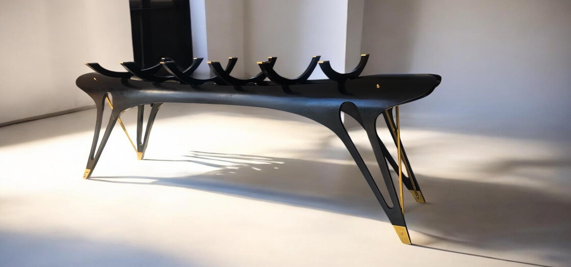 Table de table de table noire représentative italienne fabriquée à la main en édition limitée, 2024 Excellent état - En vente à Traversetolo, IT
