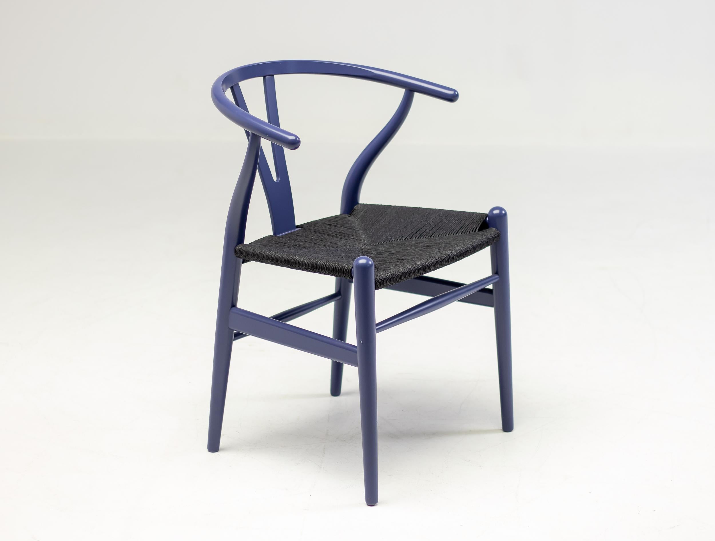 Scandinavian Modern Limited Edition Hans Wegner CH24 Wishbone Chair in Purple with Black Seat