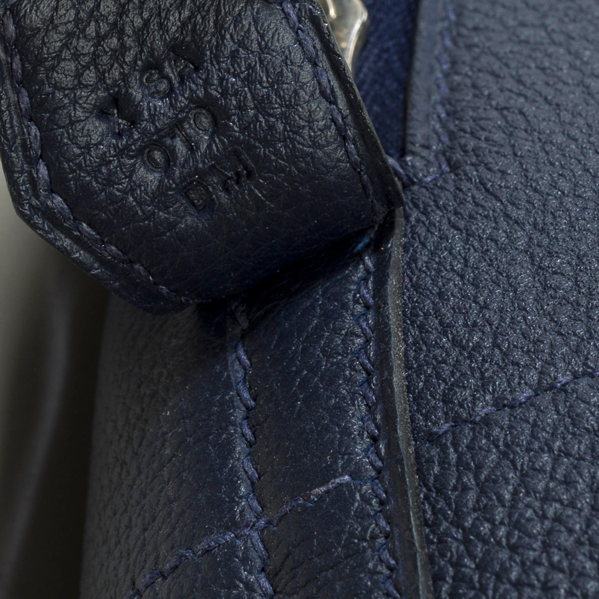Limited edition Hermes Bolide 45 Shark handbag in bleu nuit Togo leather, PHW For Sale 3