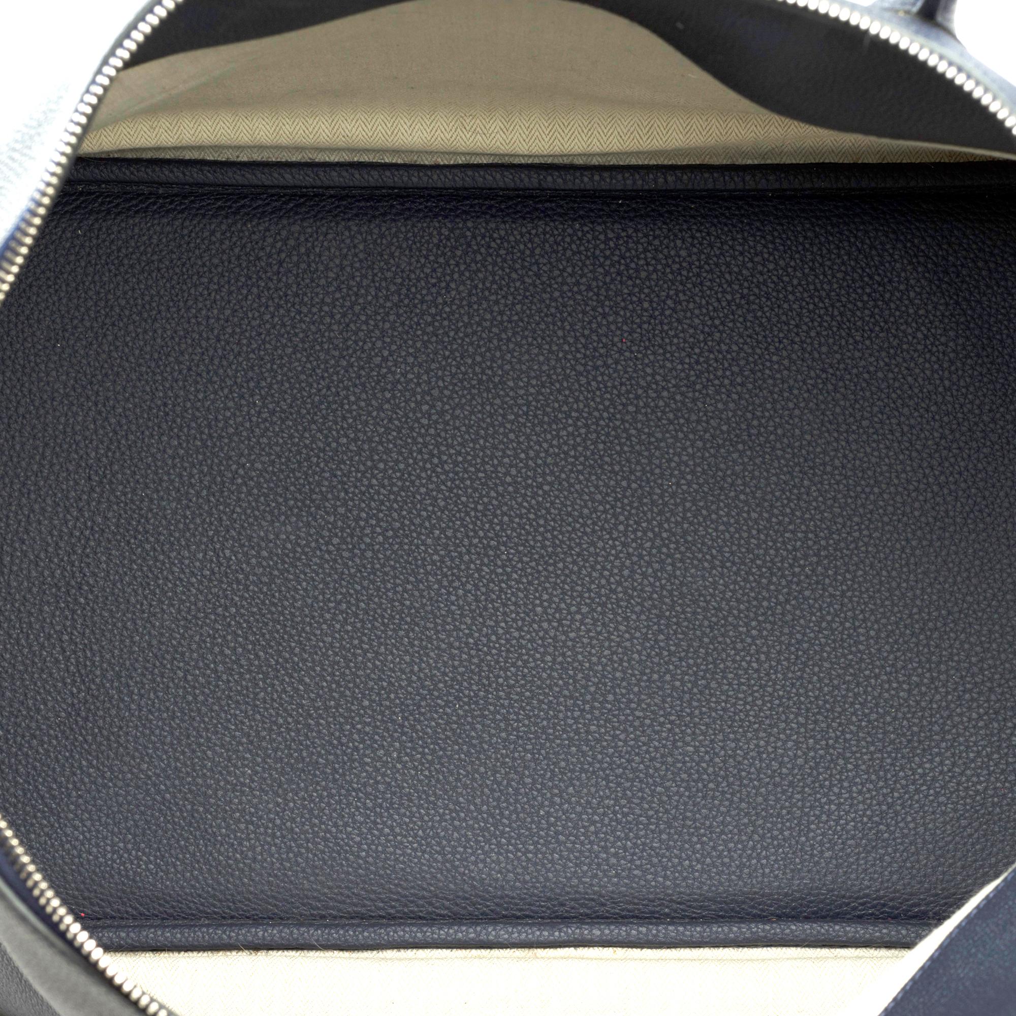 Limited edition Hermes Bolide 45 Shark handbag in bleu nuit Togo leather, PHW For Sale 4