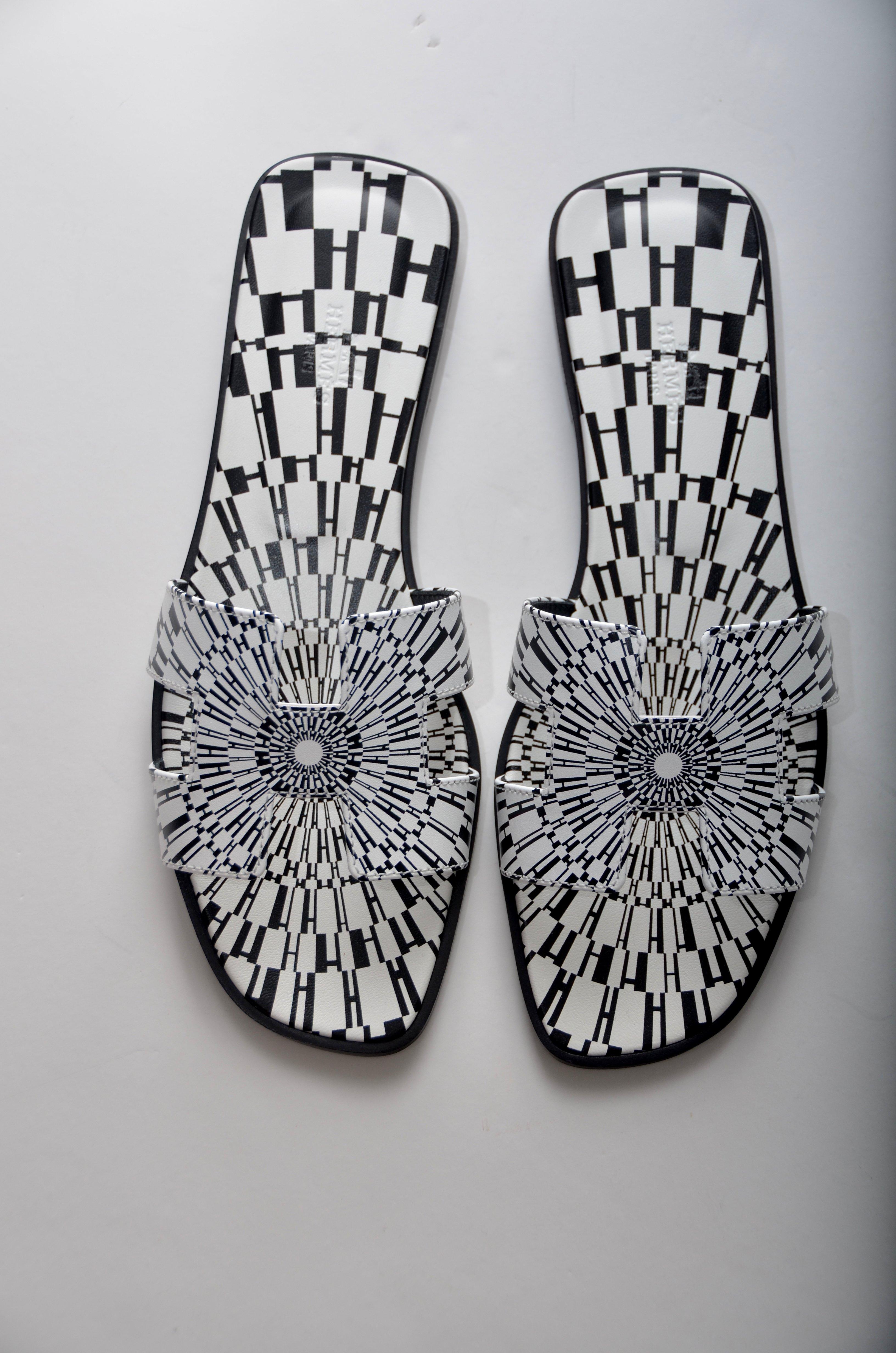 Limited edition Hermes Oran sandal in calfskin with 