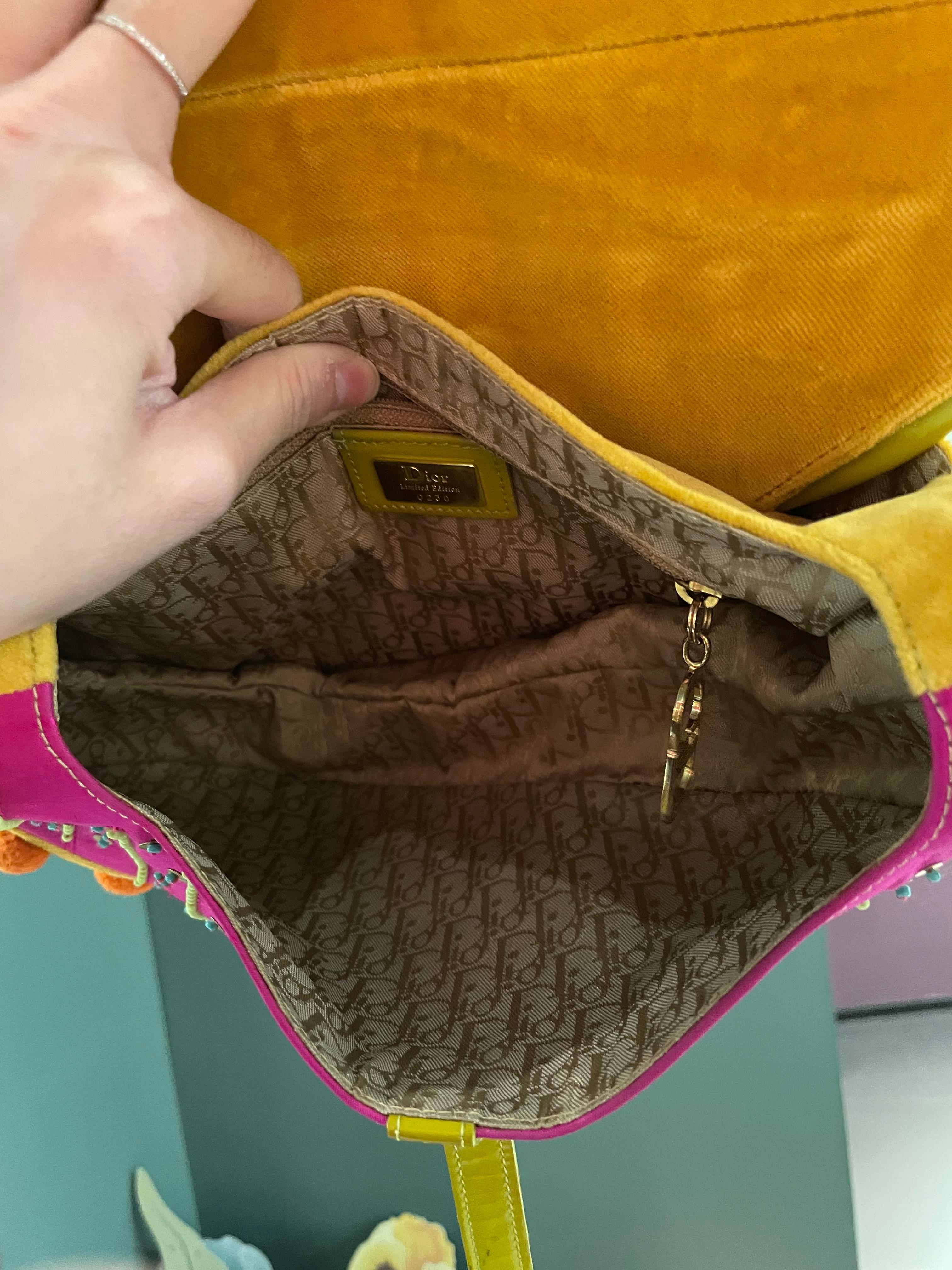Edition limitée John Galliano era Dior Saddle bag avec pompons et perles 6
