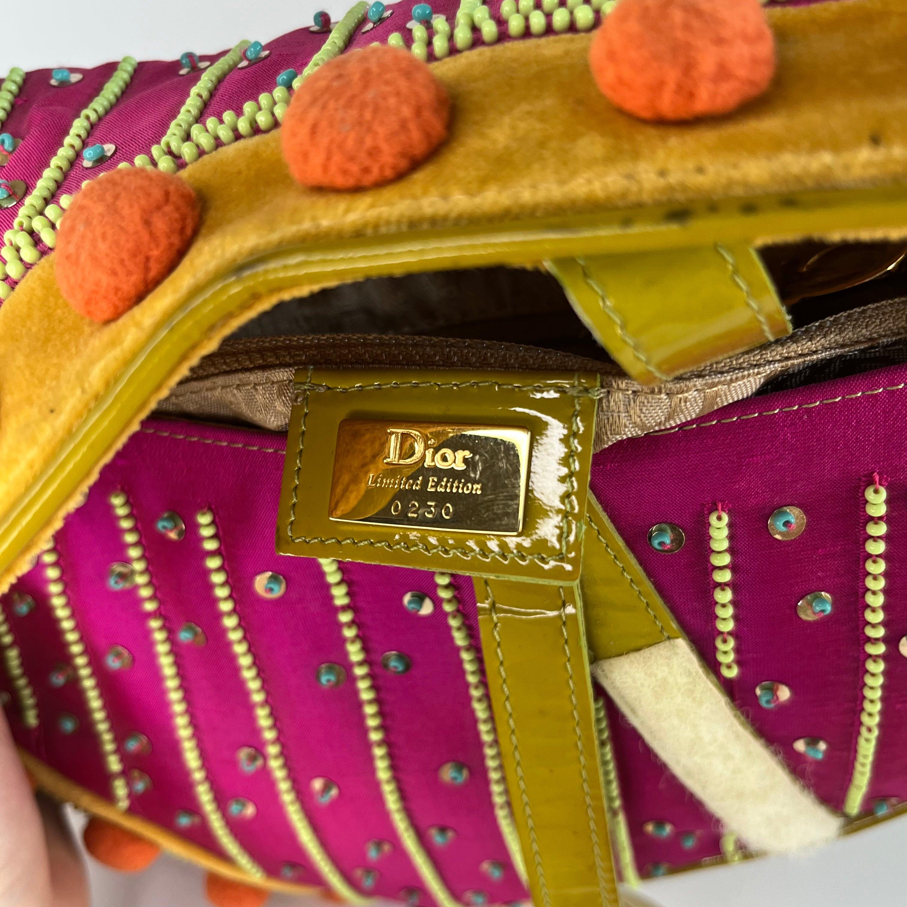 Edition limitée John Galliano era Dior Saddle bag avec pompons et perles 9