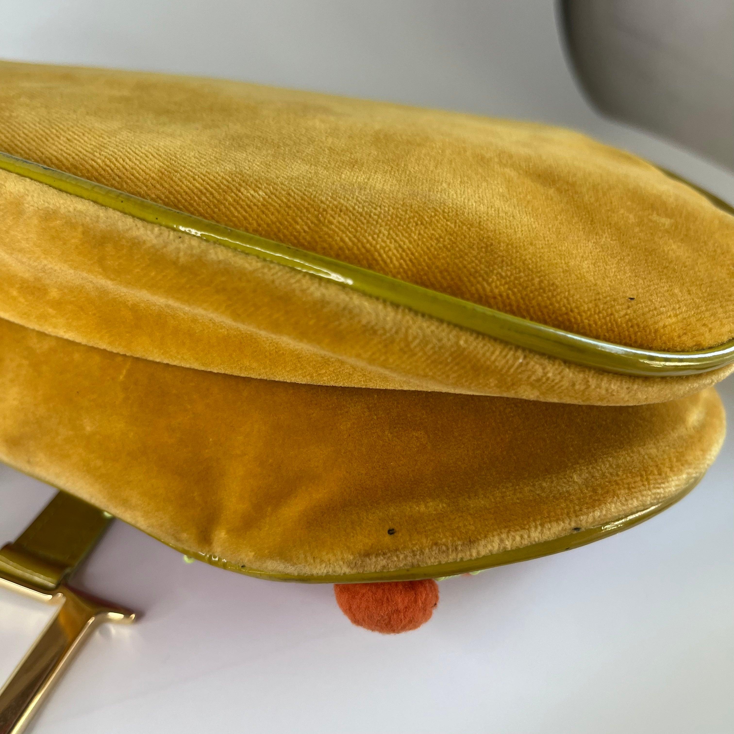Edition limitée John Galliano era Dior Saddle bag avec pompons et perles 10