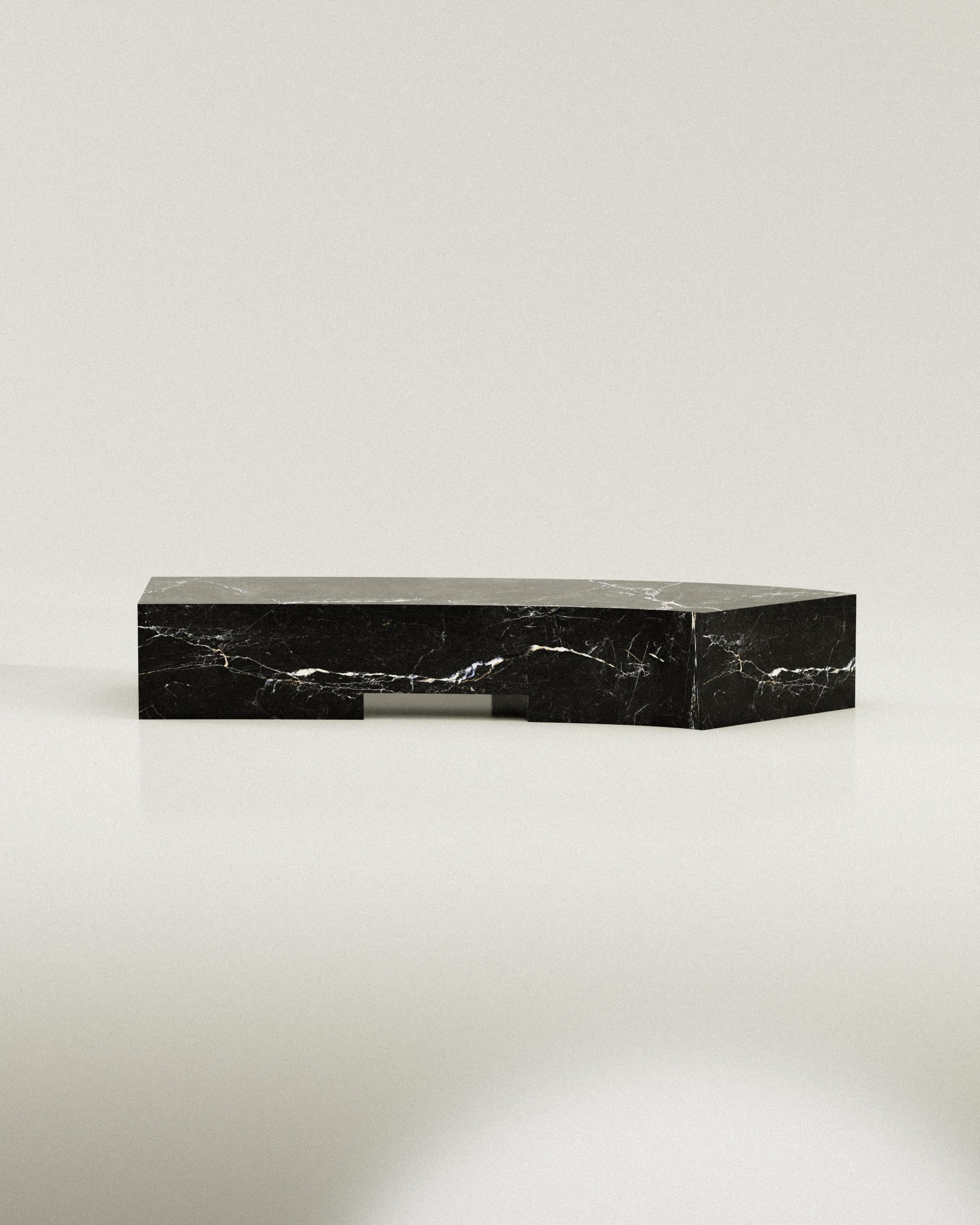 Mesa de centro Kufe de edición limitada en mármol negro de Justus Knut Schomann en venta 3