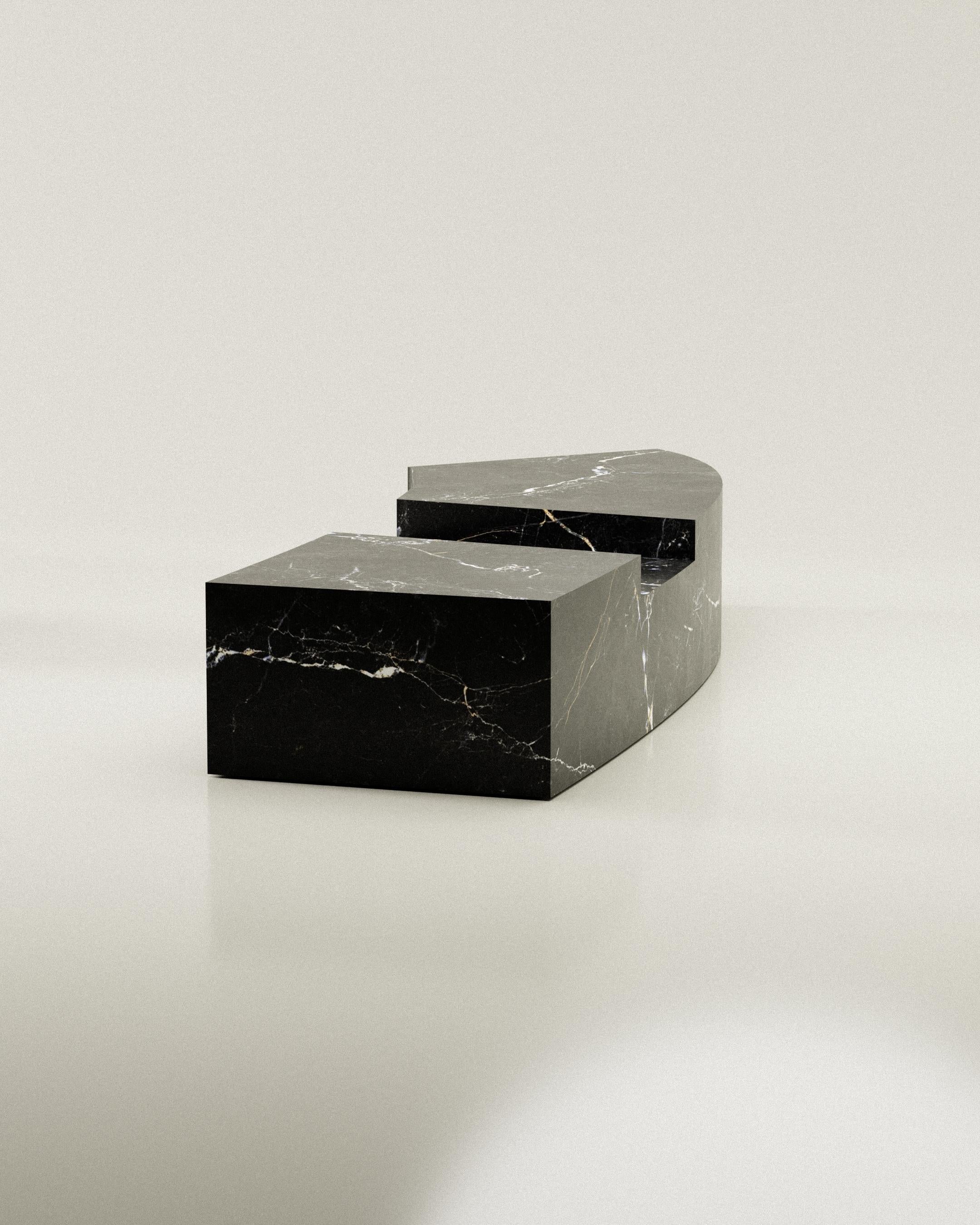 Mesa de centro Kufe de edición limitada en mármol negro de Justus Knut Schomann Siglo XXI y contemporáneo en venta