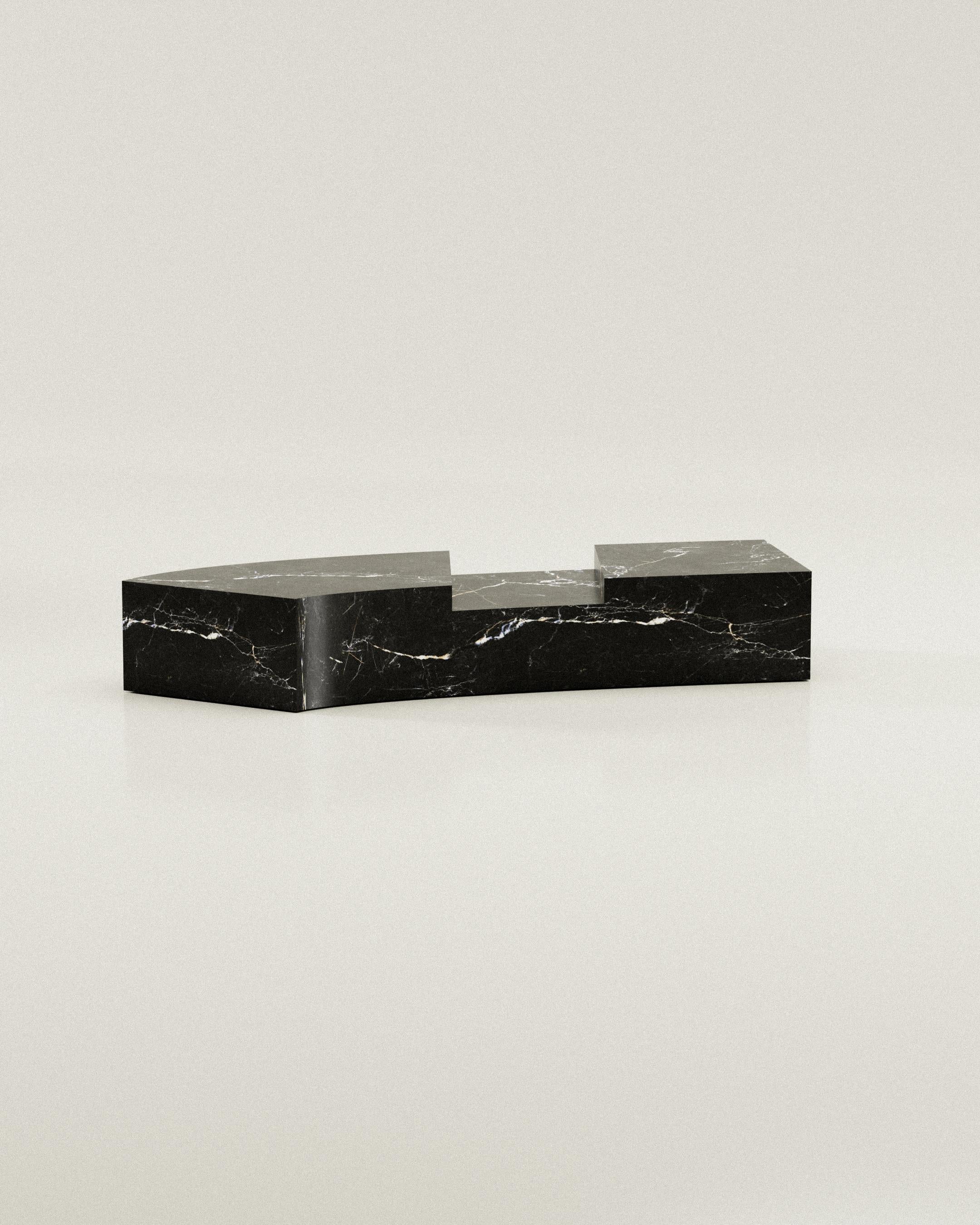 Mesa de centro Kufe de edición limitada en mármol negro de Justus Knut Schomann Mármol en venta