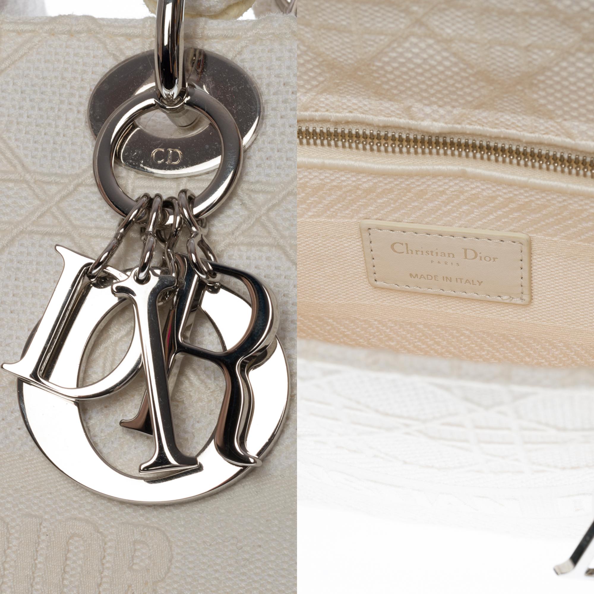 Limited Edition Lady Dior MM D-Lite in white Tweed, SHW In Excellent Condition In Paris, IDF