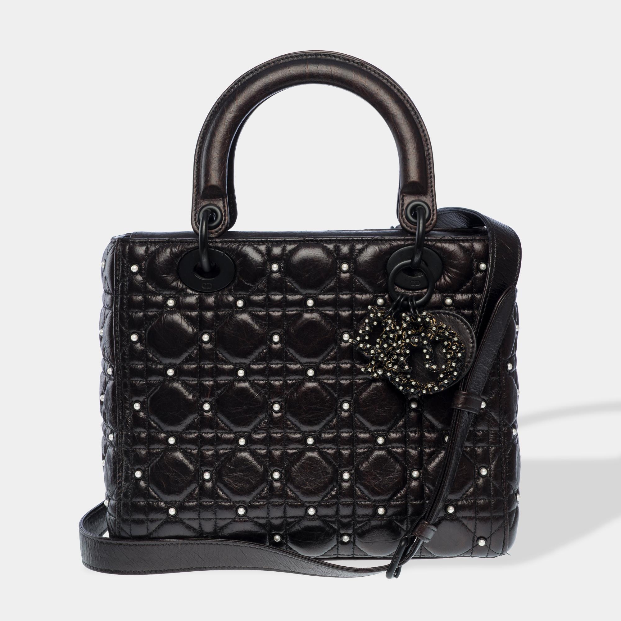 Limited Edition Lady Dior MM Pearls handbag strap in Black Cannage leather , BHW In Good Condition For Sale In Paris, IDF