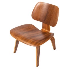 Chaise LCW en bois de rose en édition limitée de Charles et Ray Eames pour Herman Miller