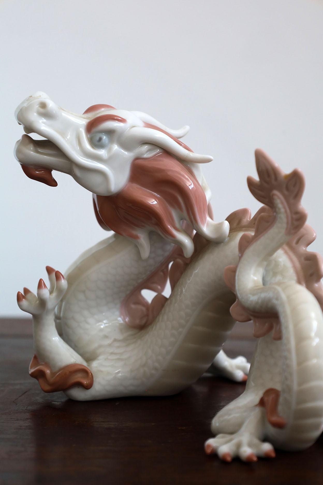 Escultura de Dragón de Porcelana Lladro Edición Limitada en venta 3