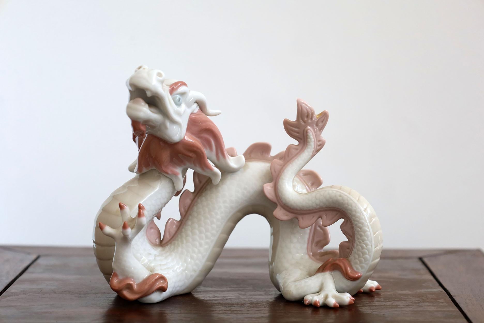 Escultura de Dragón de Porcelana Lladro Edición Limitada en venta 1