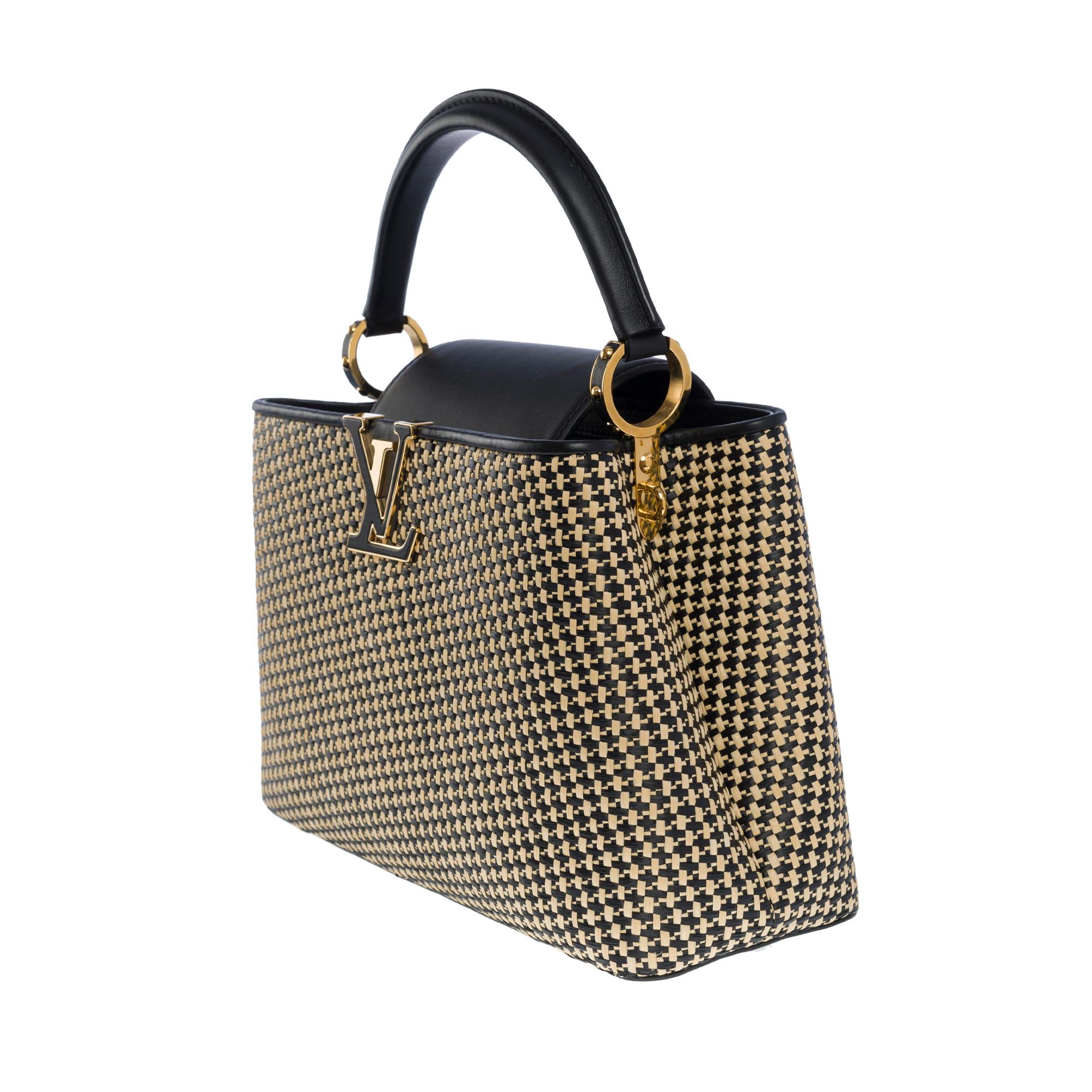 Women's Limited Edition Louis Vuitton Capucines MM handbag strap in braided Raffia, GHW For Sale