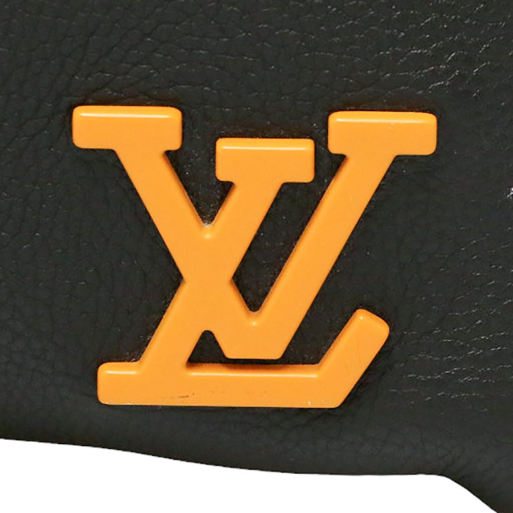 Limited edition : Louis Vuitton Keepall 40 Black City For Sale 6