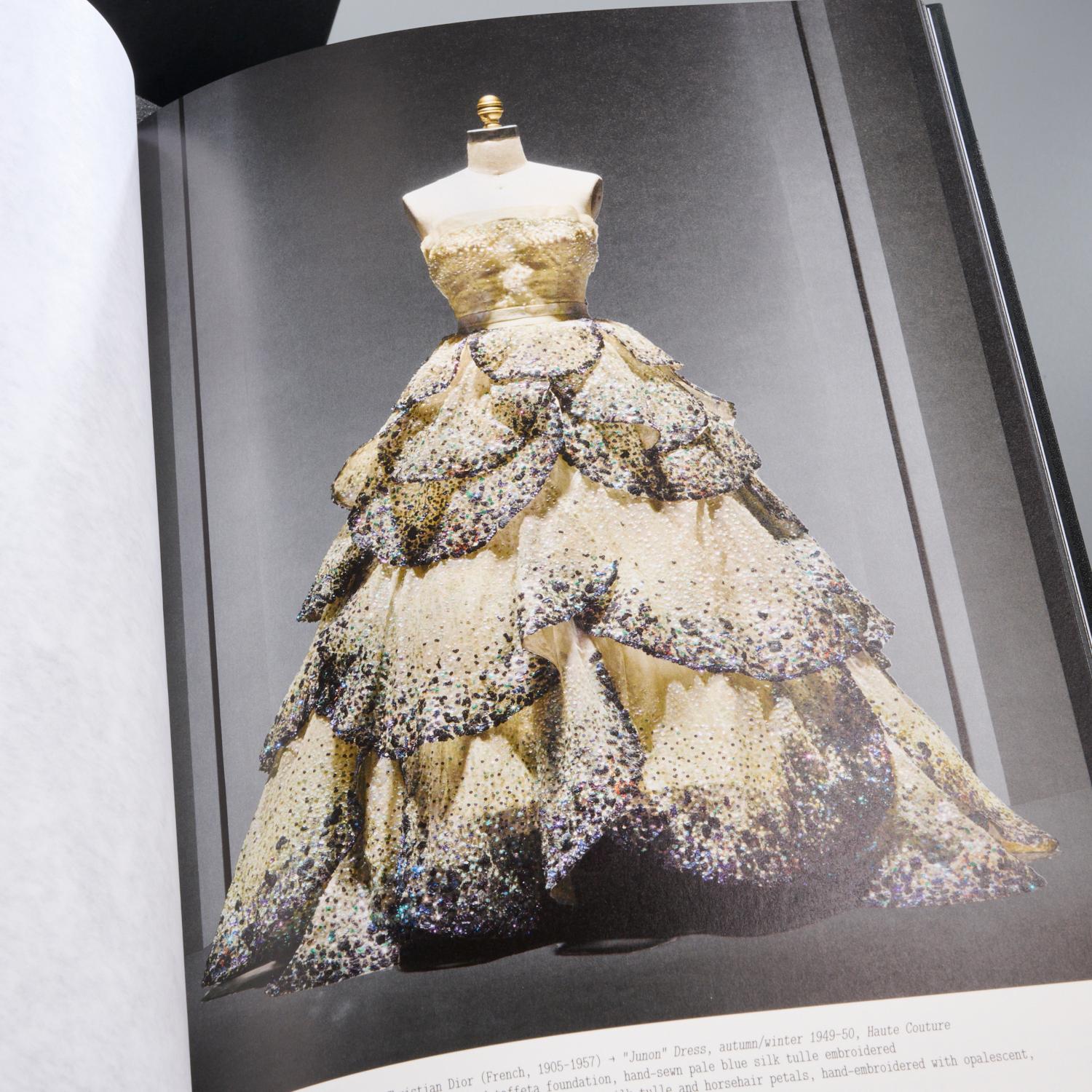 Limited Edition Manus x Machina Signed by Anna Wintour - Iris Apfel Collection For Sale 1