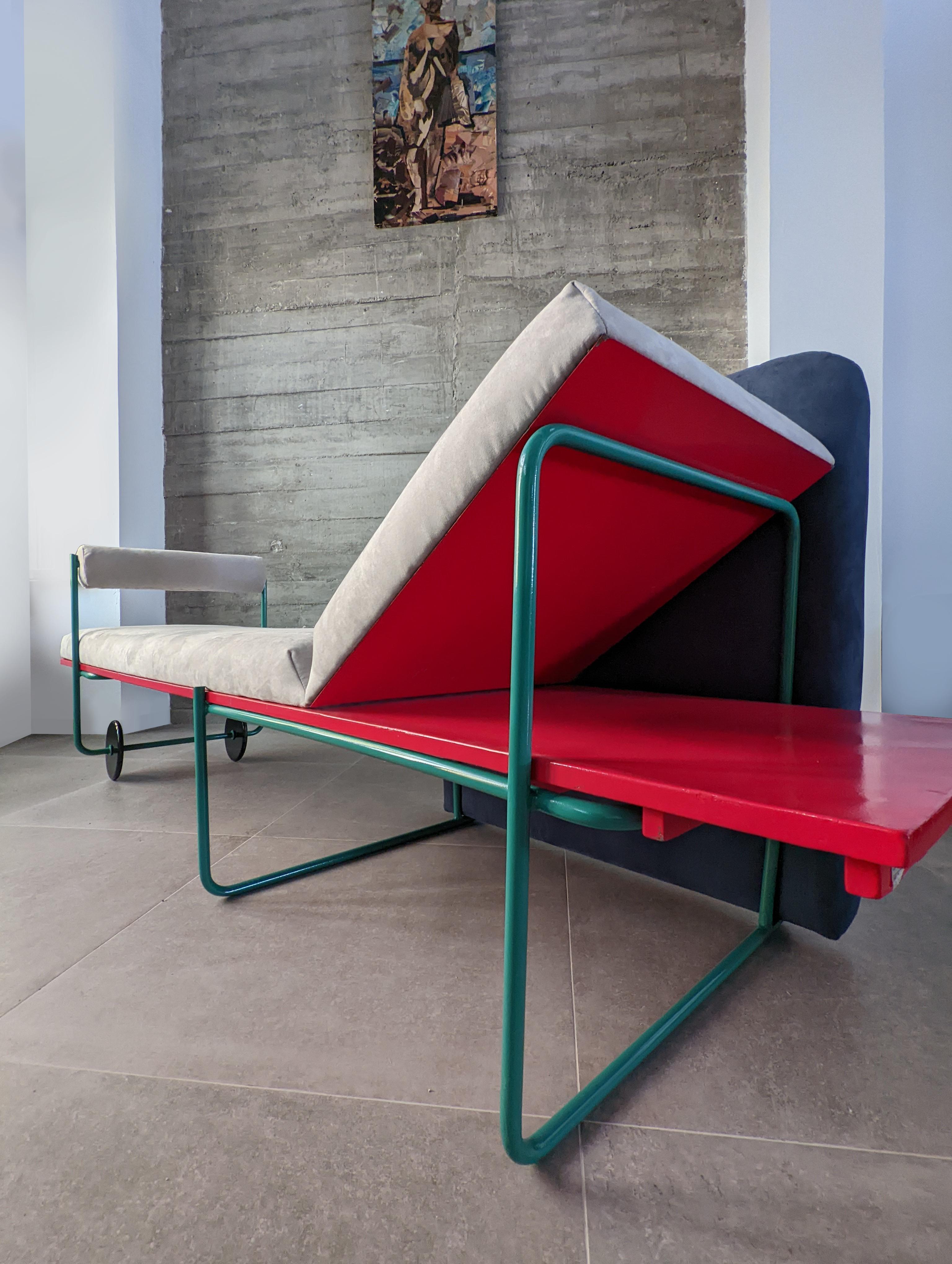 Canapé Memphis Milano Century par Andrea Branzi, 1982 8