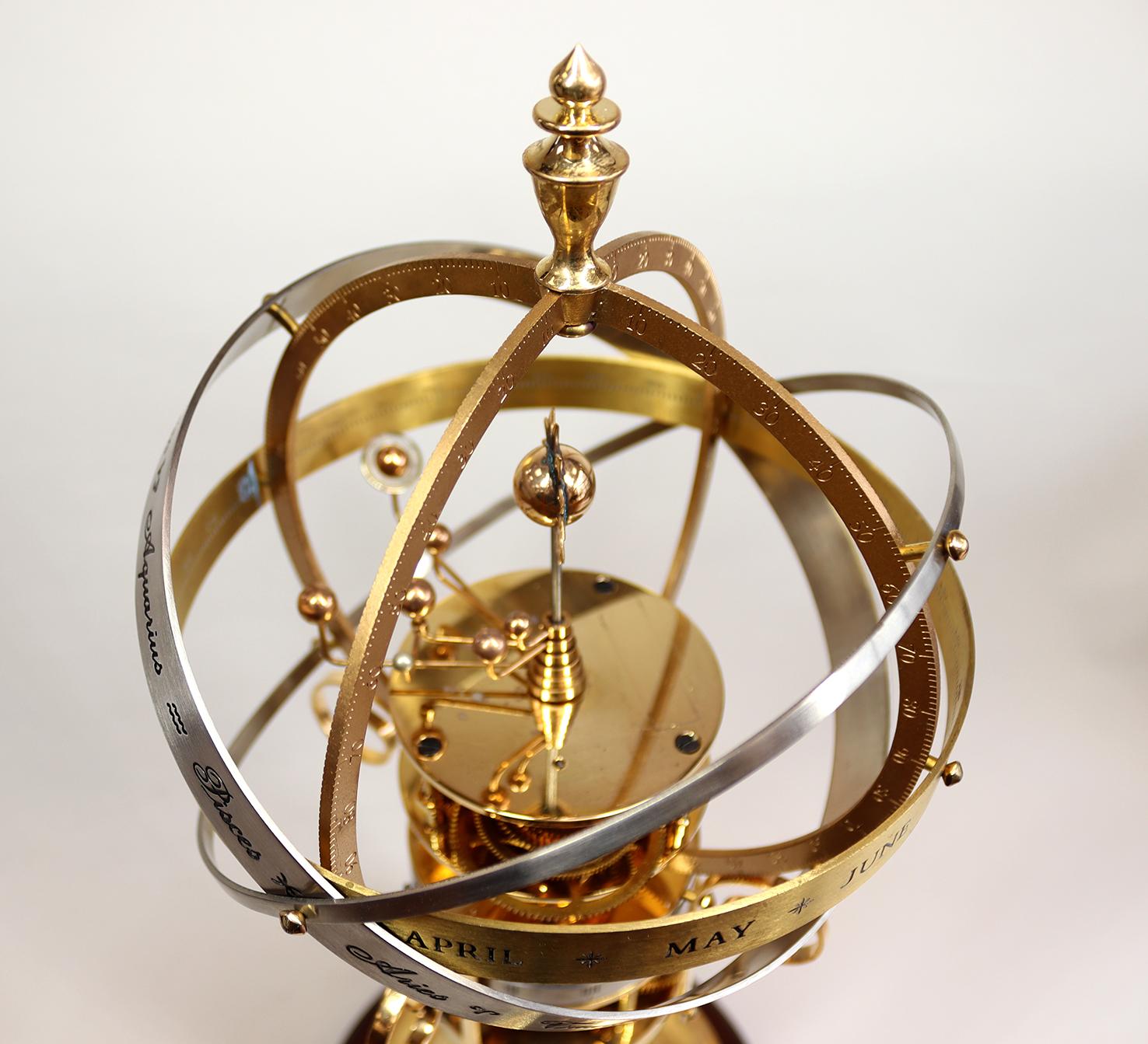 Orrery-Uhr aus der Mitte des Jahrhunderts von Devon Clocks, limitierte Auflage (Vergoldet) im Angebot