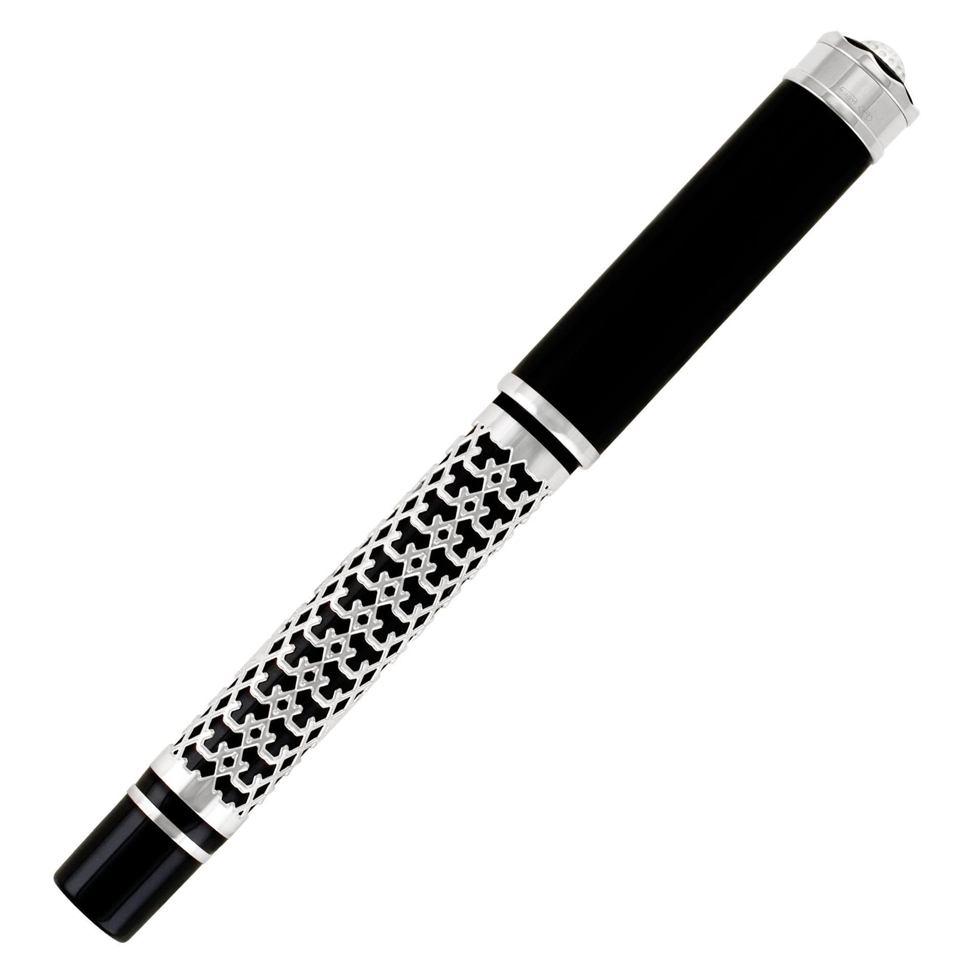 Limited Edition Montegrappa St. Andrews Links Fountain Pen in Sterling Silver In Excellent Condition For Sale In Surfside, FL