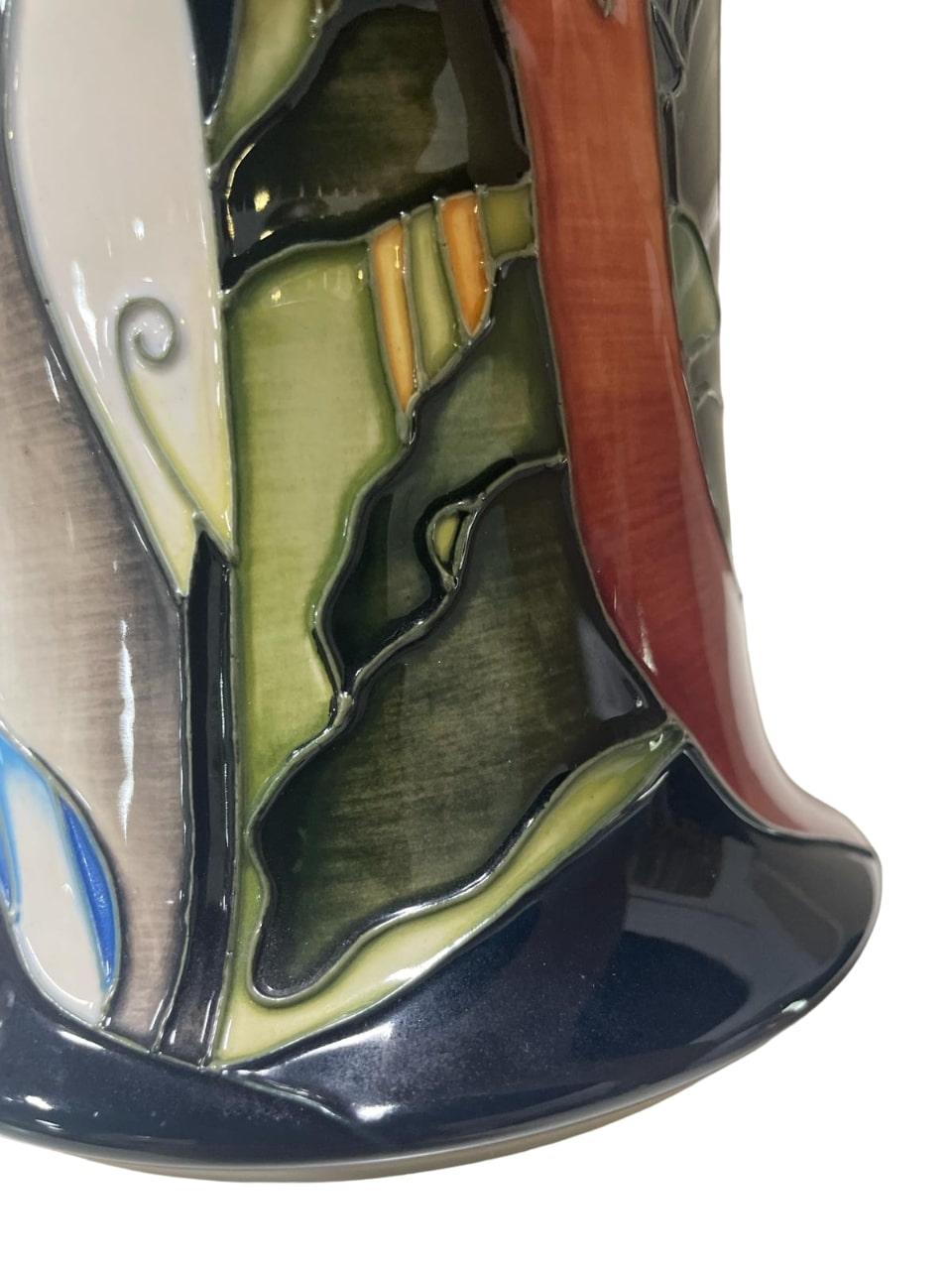 LIMITED EDITION MOORCROFT Wapiti vase by Emma Bossons dated 2012 31/35 For Sale 2