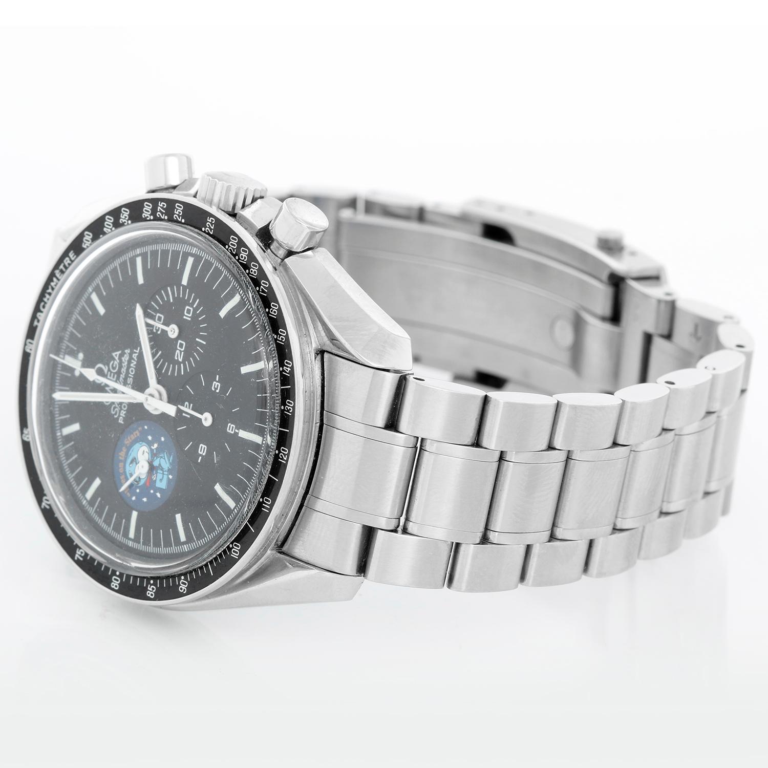 Omega Speedmaster Chronograph Men's Snoopy Watch R 3578.51.00 - Automatic; chronograph. Stainless steel ( 42.50 mm ). Black dial with stick hour markers; date at 3 o'clock. Three subdials; Snoopy at 9 o'clock. Brushed stainless steel bracelet with