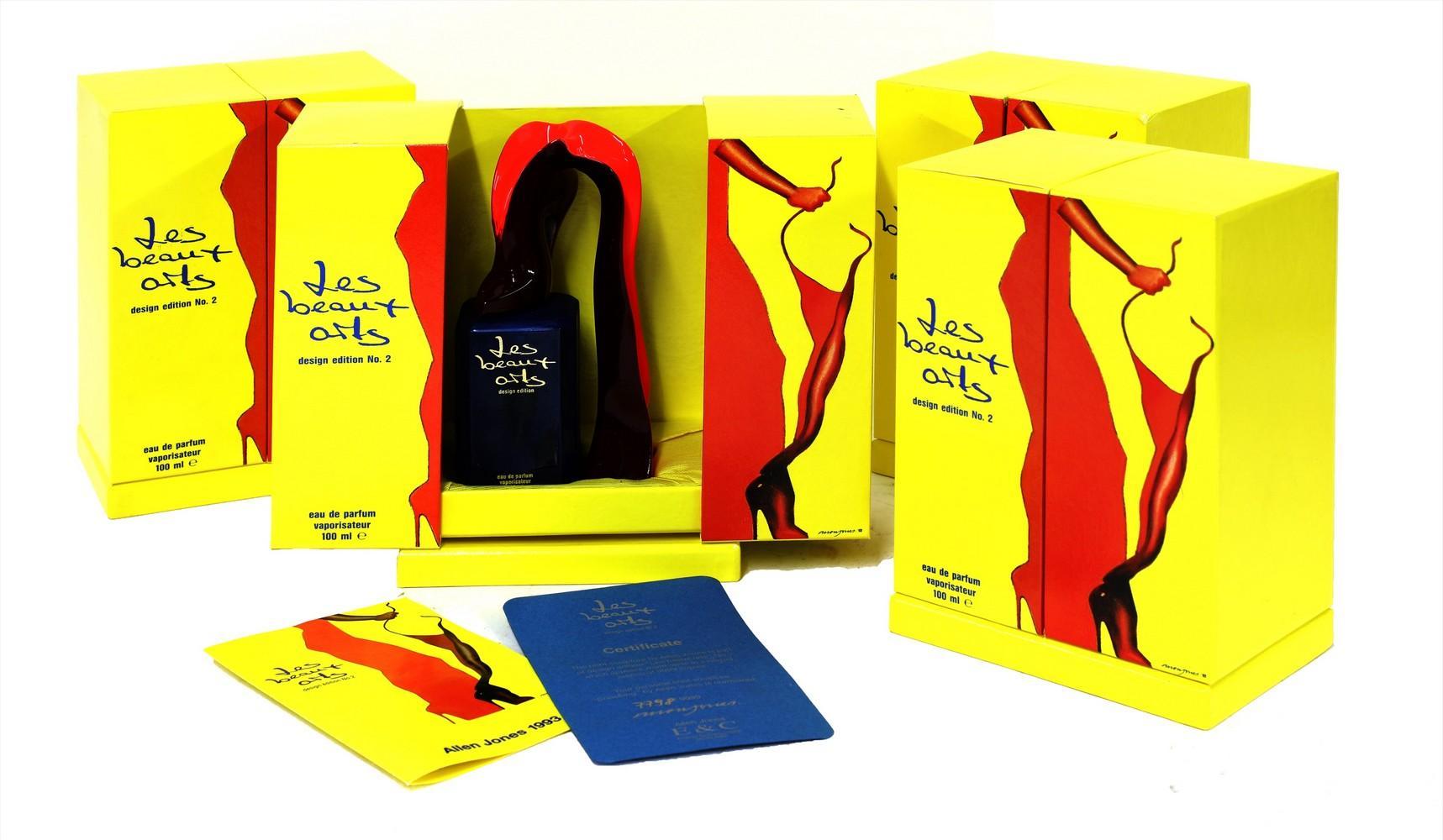 Parfums in limitierter Auflage von Allen Jones für Beaux Arts Limited Edition Perfumes (Metall) im Angebot