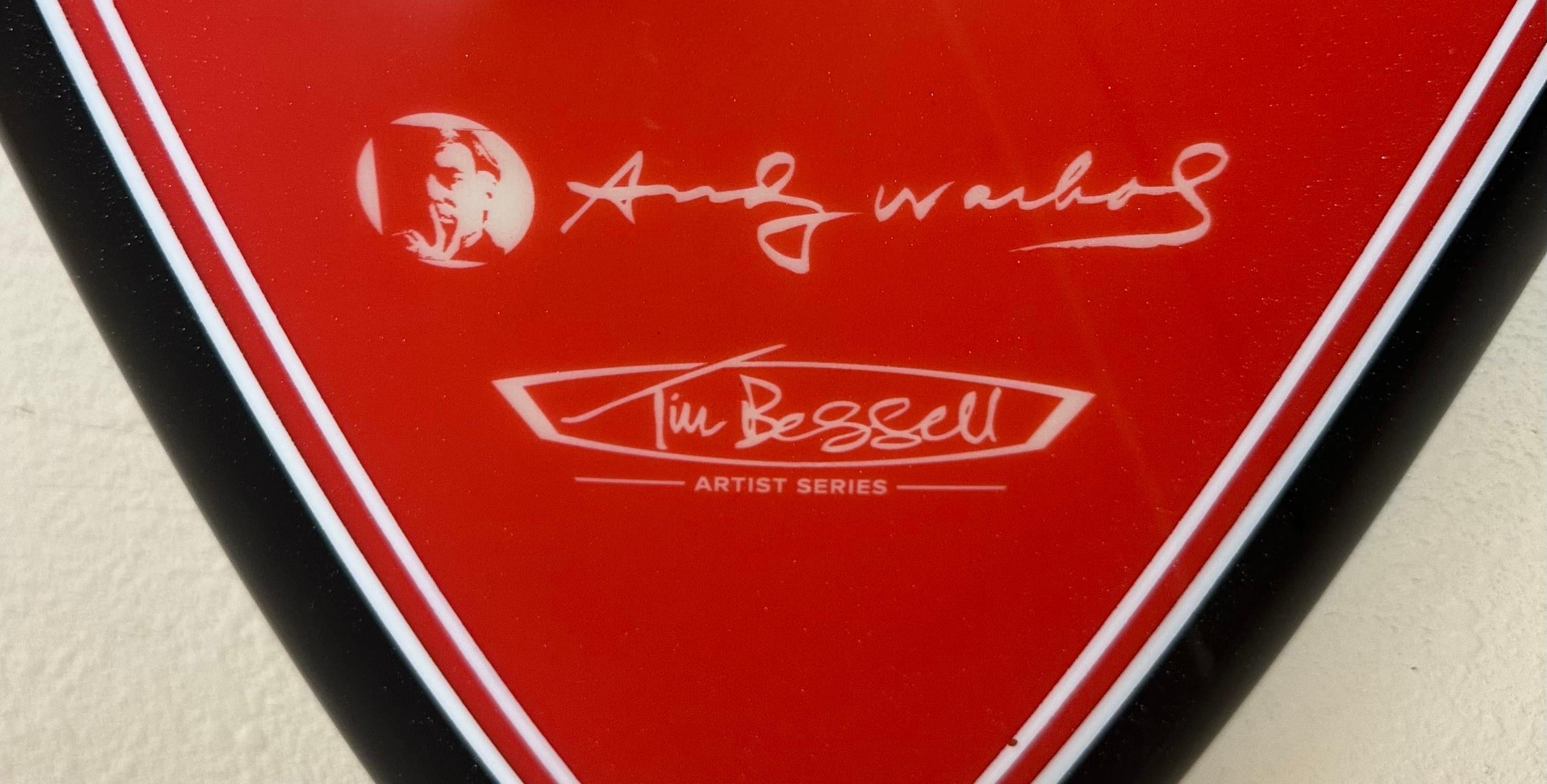 Planche de surf / sculpture Revolver d'Andy Warhol et Tim Bessell en vente 2