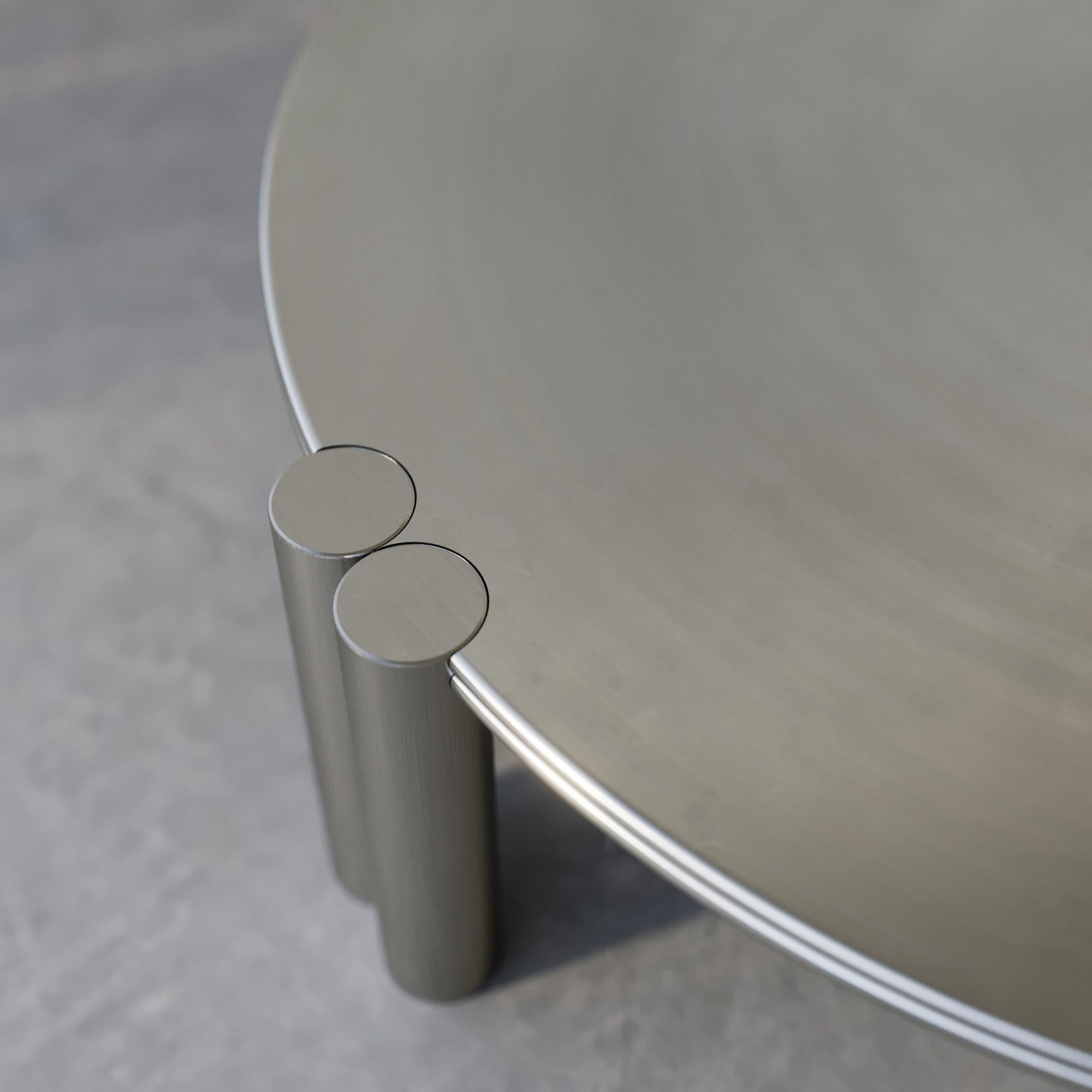 Oggetti in metallo Tavolino scultoreo Forever in edizione limitata in alluminio liquido di HEGI in vendita