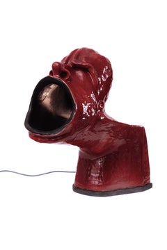 Limitierte Auflage der Shouting Lights Skulpturale Lampe 2 in Bordeaux von Tamara Barnoff