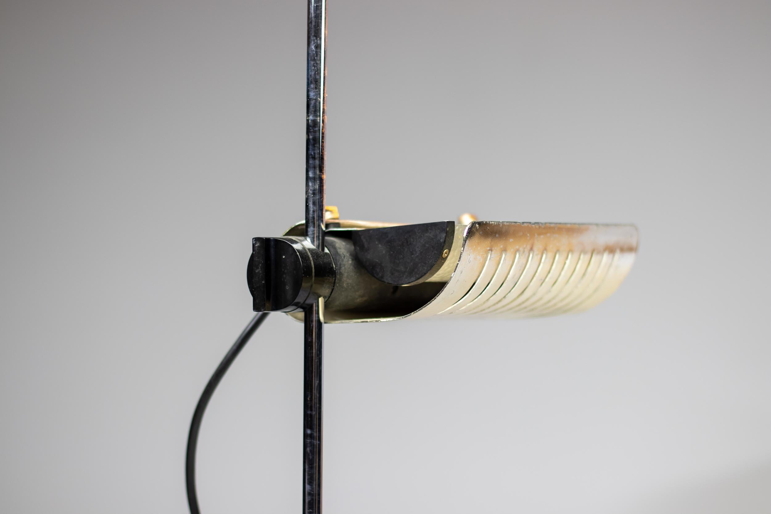 Placcato Lampada da terra Alogena di Joe Colombo in edizione limitata in argento in vendita