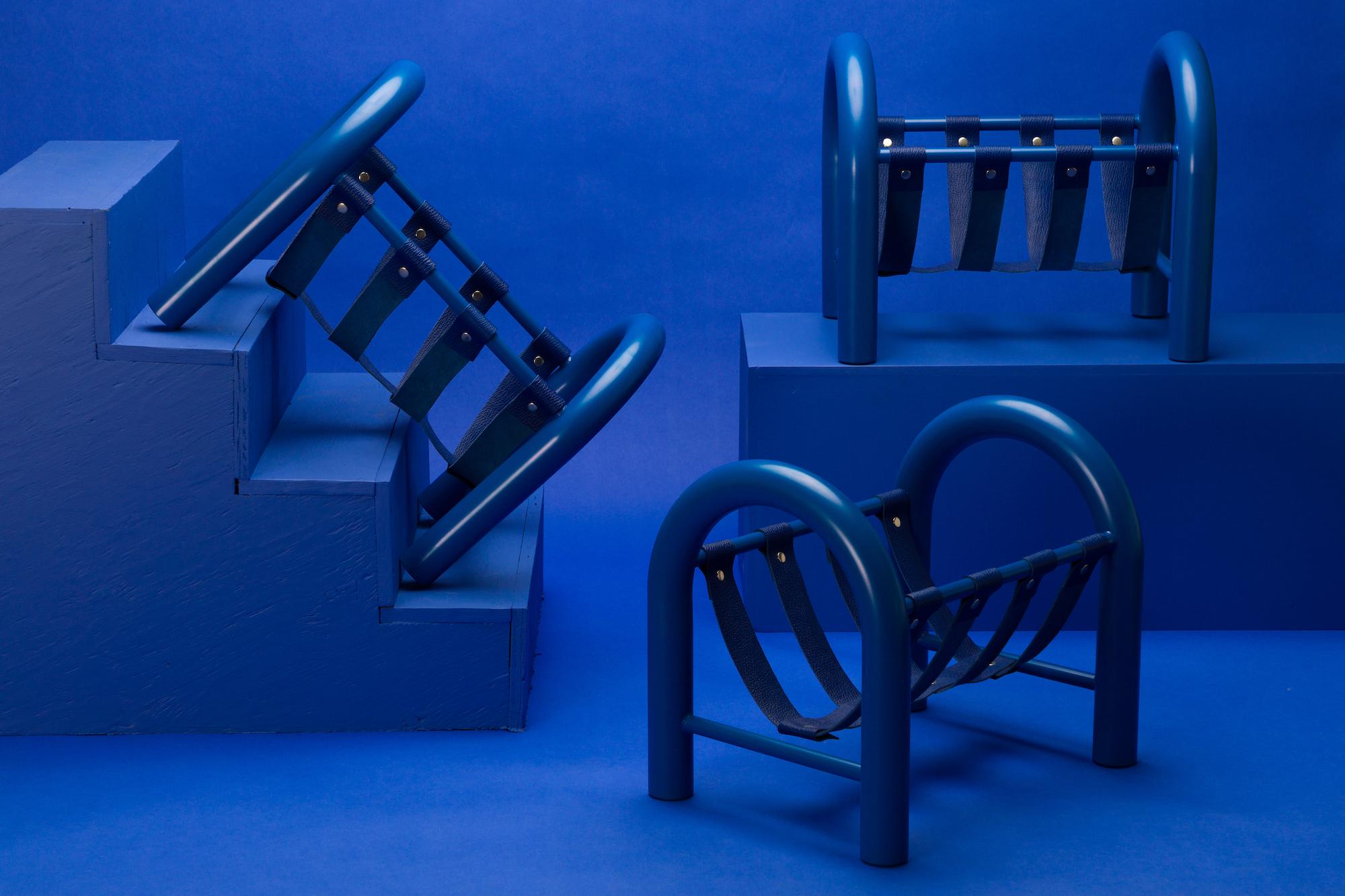 Zeitschriftenständer aus Stahlrohr von Another Human, blau, limitierte Auflage (Postmoderne)