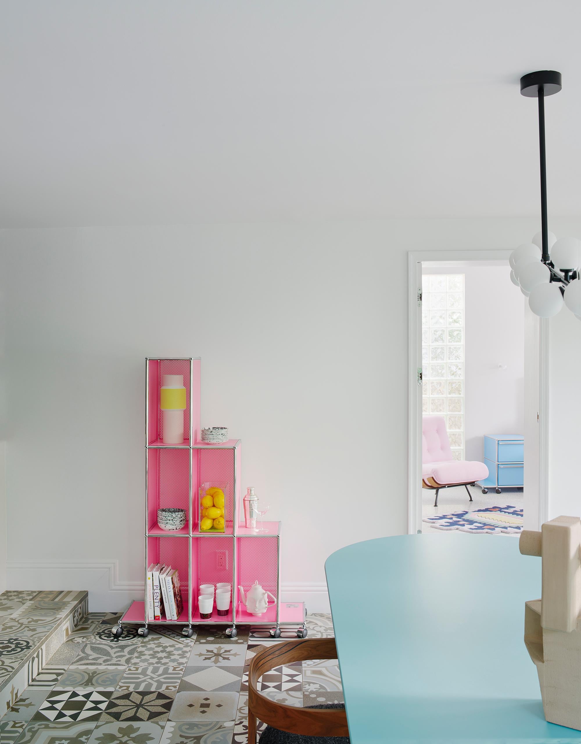Limitierte Auflage USM New Downtown Pink Tower C von Ben Ganz, auf Lager 7