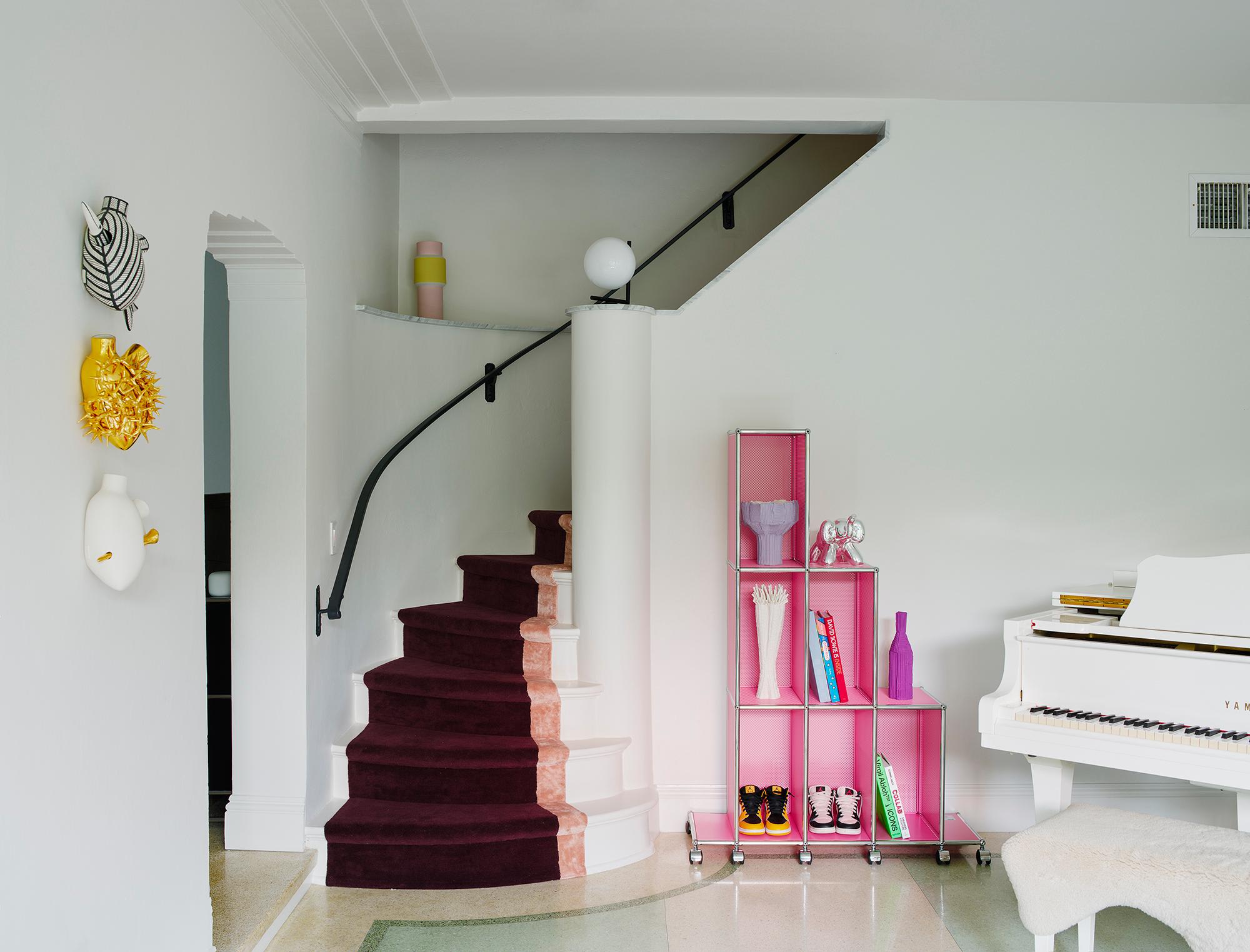 Limitierte Auflage USM New Downtown Pink Tower C von Ben Ganz, auf Lager 8